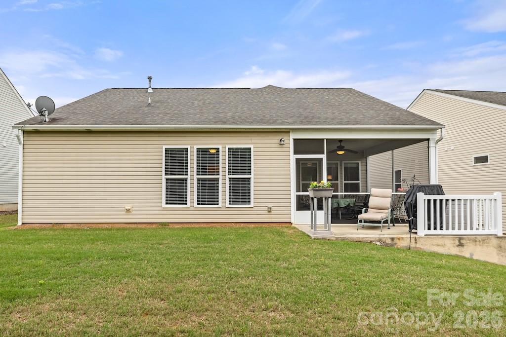 Single Family Residence at 7020 Kitty Hawk Lane, Fort Mill, photo 25 of 42