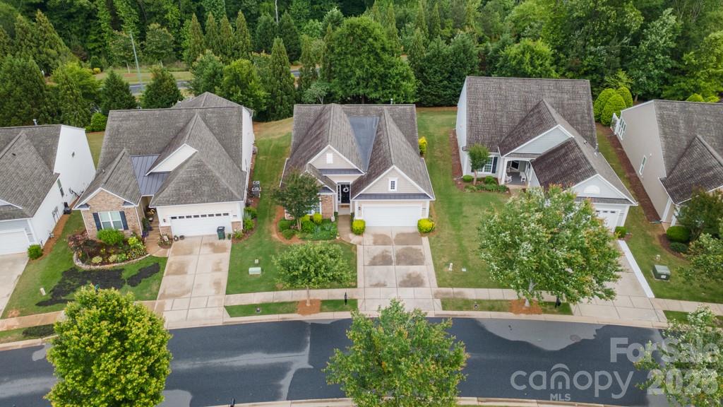 Single Family Residence at 7020 Kitty Hawk Lane, Fort Mill, photo 33 of 42