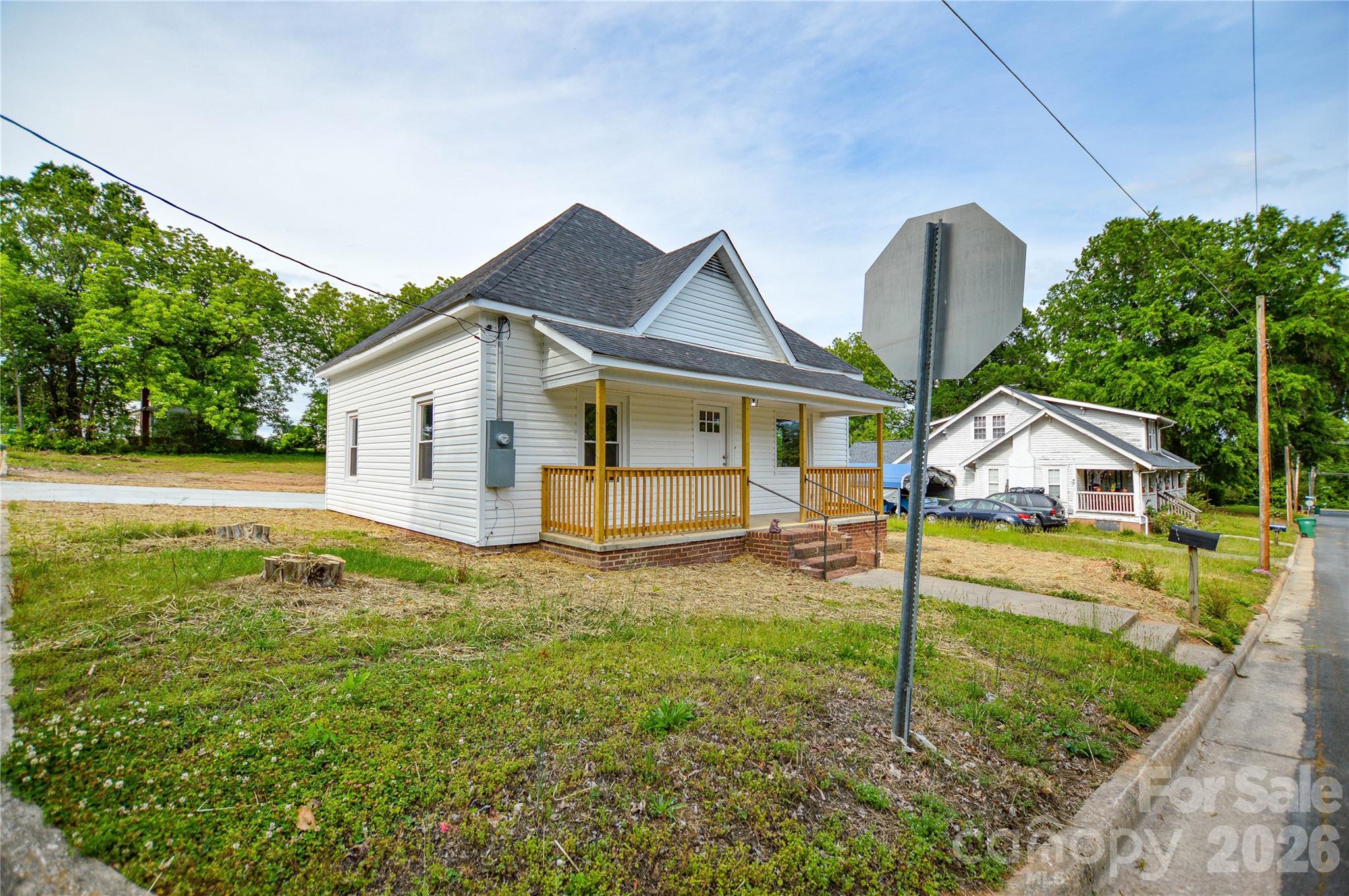 Single Family Residence at 730 W Oakwood Avenue, Albemarle, photo 2 of 26