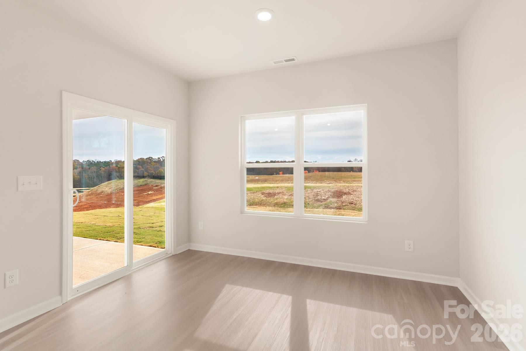 Single Family Residence at 3458 Robindale Drive, Winston Salem, photo 9 of 23