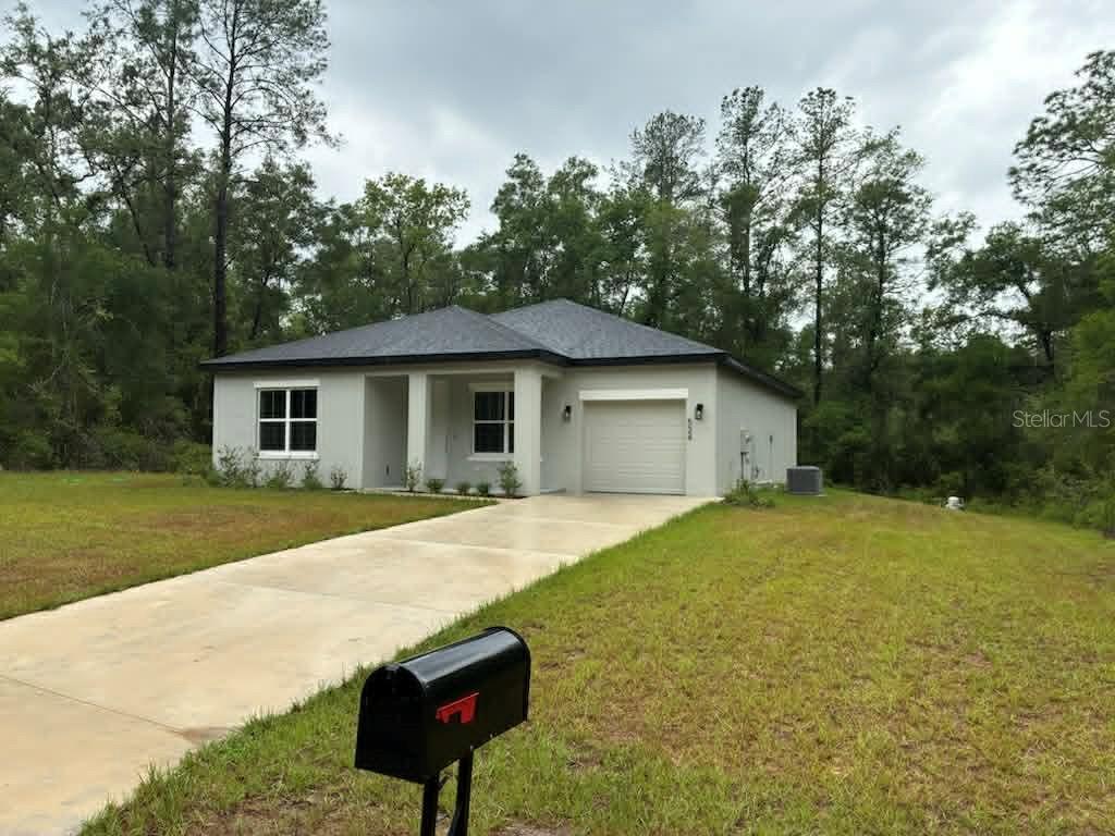 Single Family Residence at 524 E AVONDALE DR, DUNNELLON, photo 4 of 42