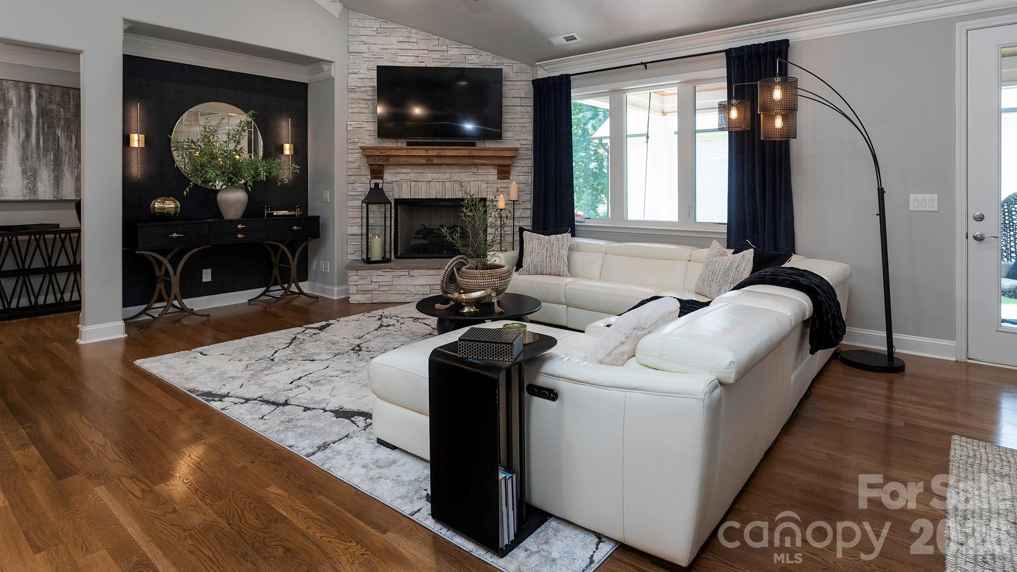 Single Family Residence at 5124 Silver Trace Lane, Denver, photo 7 of 34
