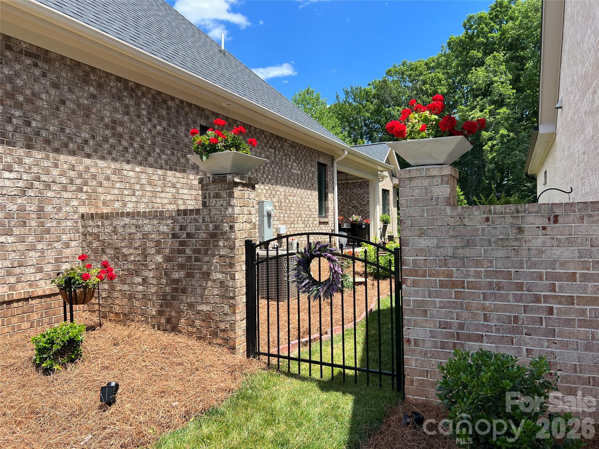 Front entrance to courtyard - 5124 Silver Trace Lane, Denver