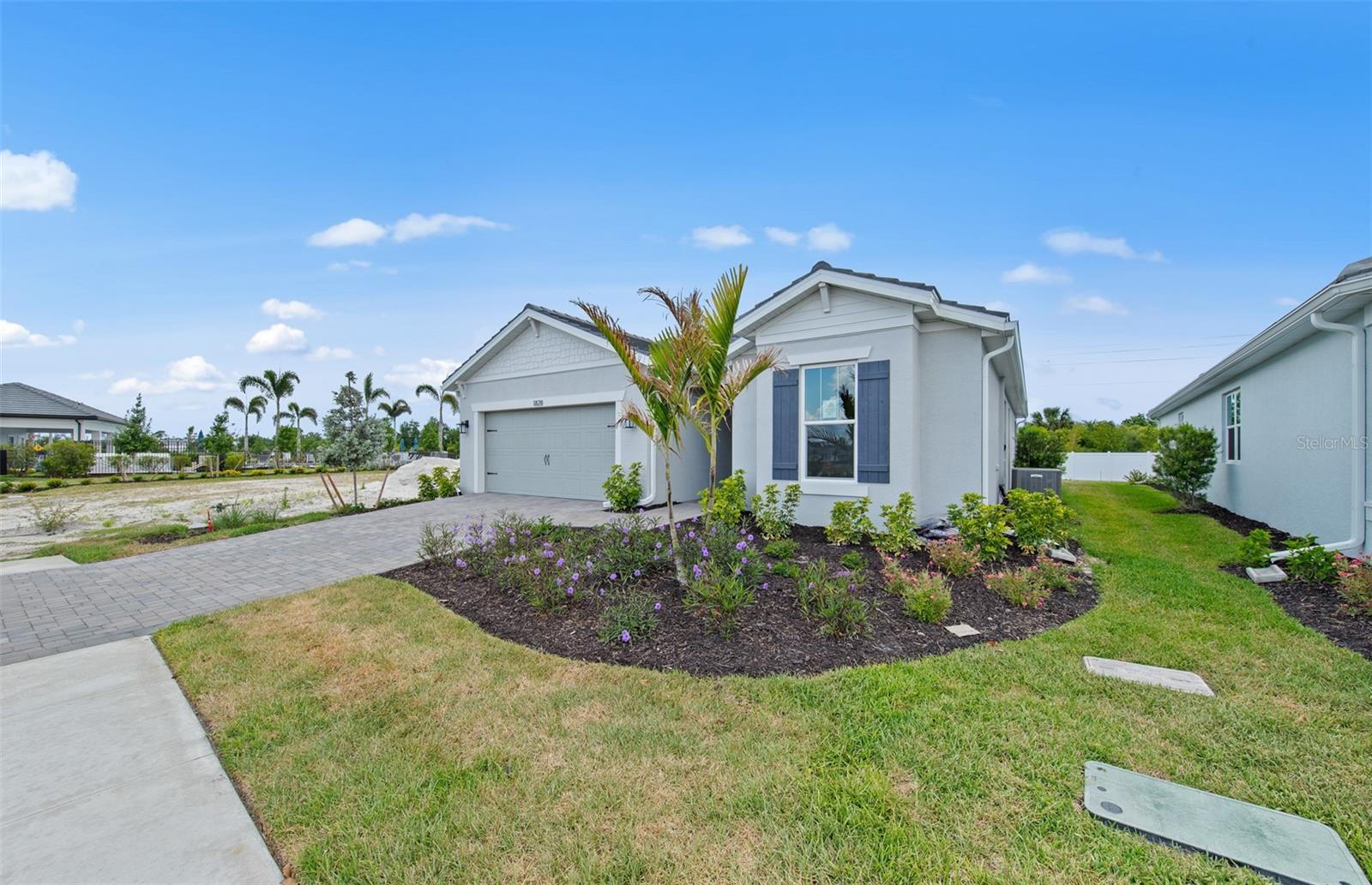 Single Family Residence at 1828 SILVER SHORES BLVD, ENGLEWOOD, photo 2 of 27