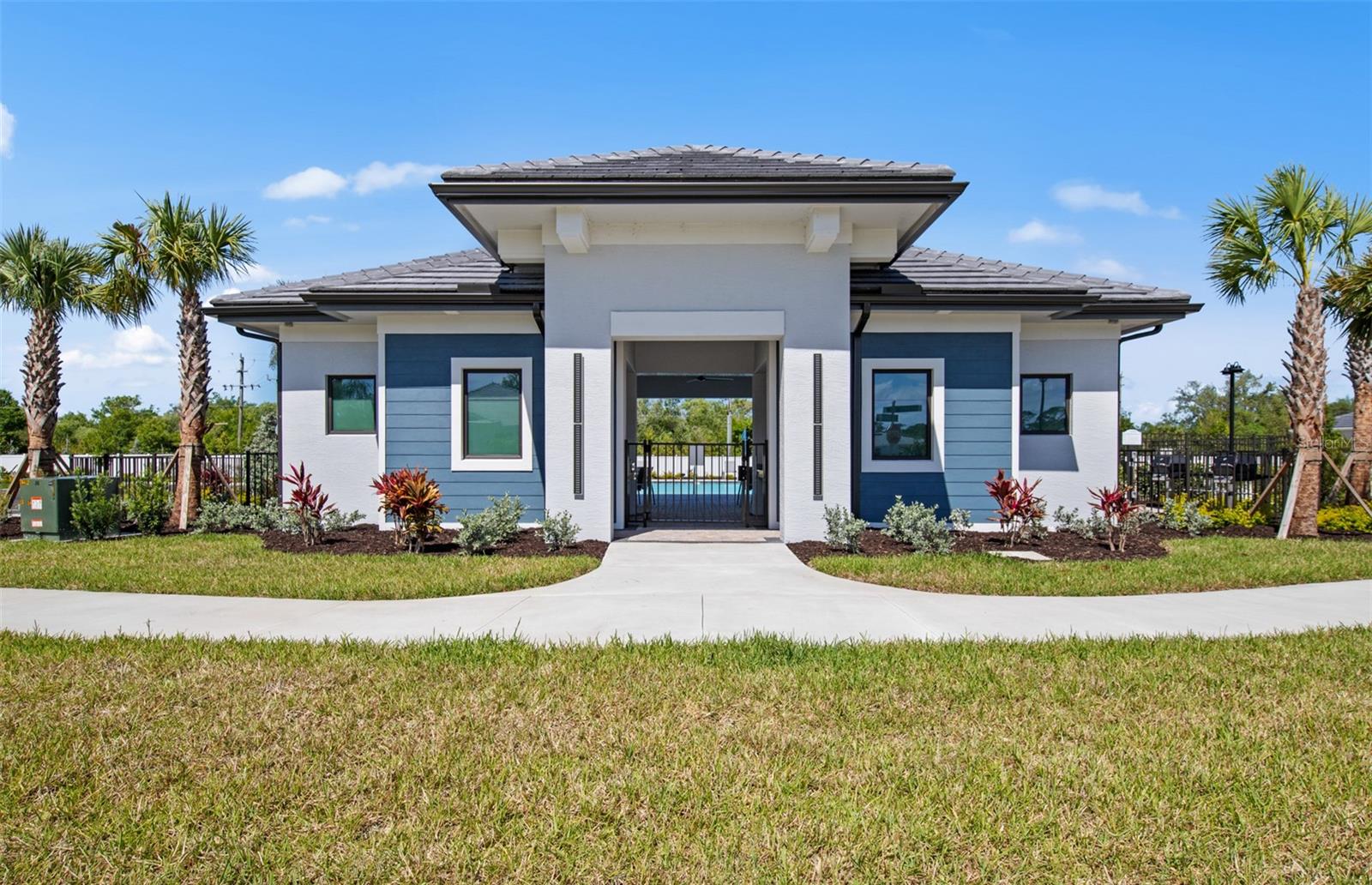 Single Family Residence at 1828 SILVER SHORES BLVD, ENGLEWOOD, photo 22 of 27