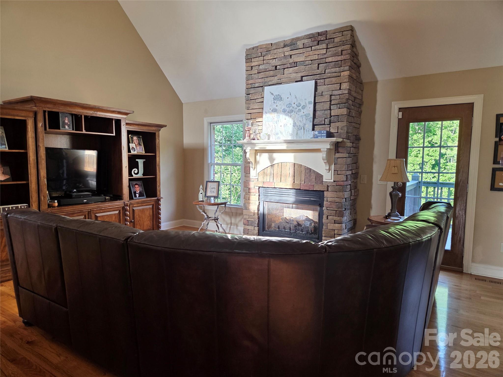 Living room - 5510 Land Harbour Drive, Granite Falls