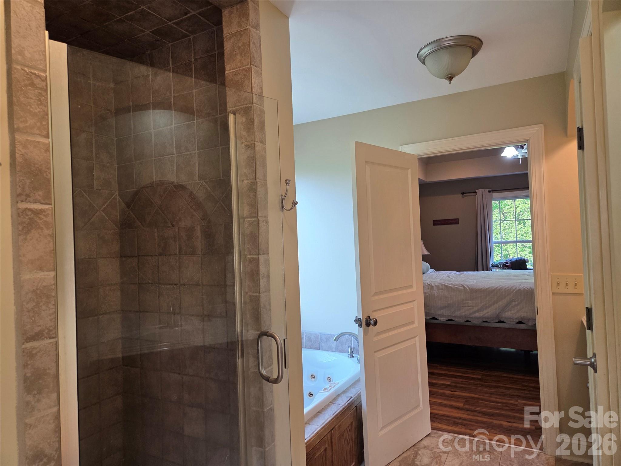 master bath - 5510 Land Harbour Drive, Granite Falls
