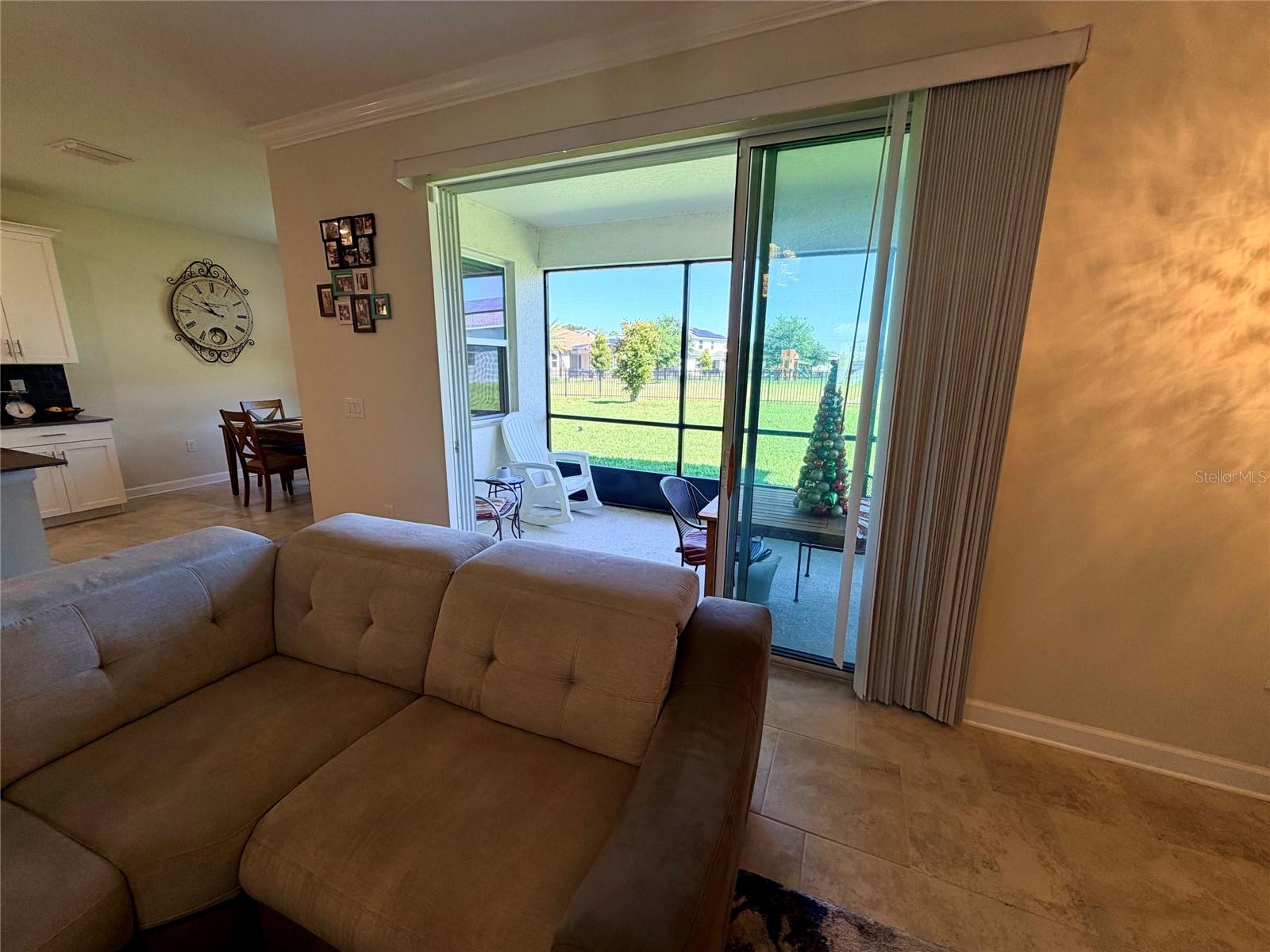 Single Family Residence at 2572 CAMDEN PARK CIR, DAVENPORT, photo 9 of 35
