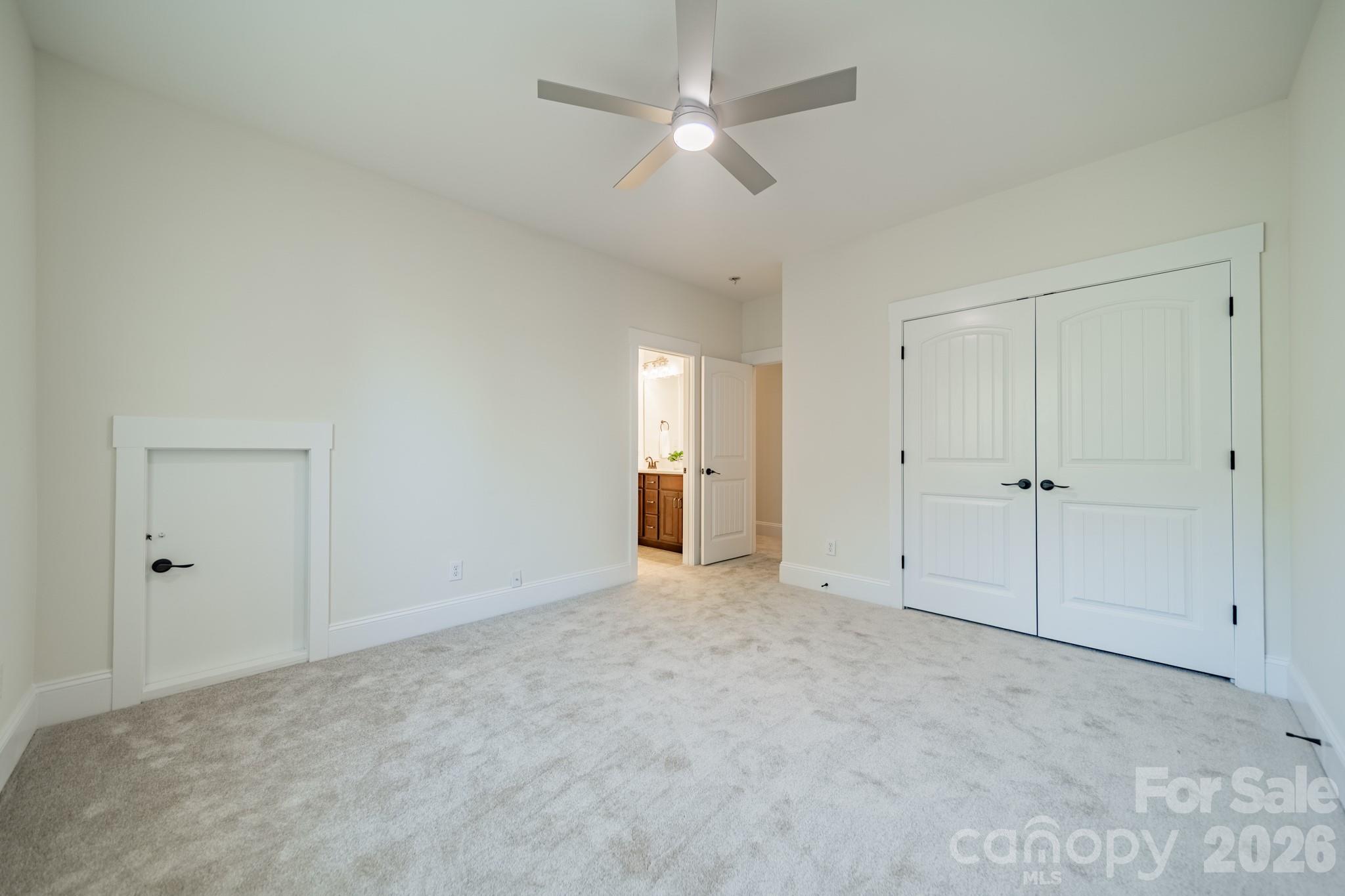Single Family Residence at 188 Carolina Crossing Drive, York, photo 35 of 51