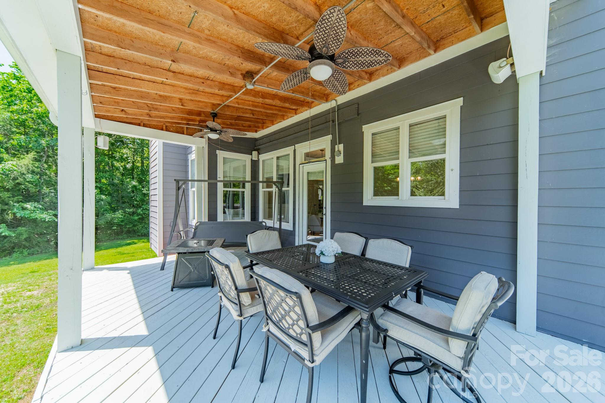 Single Family Residence at 188 Carolina Crossing Drive, York, photo 39 of 51
