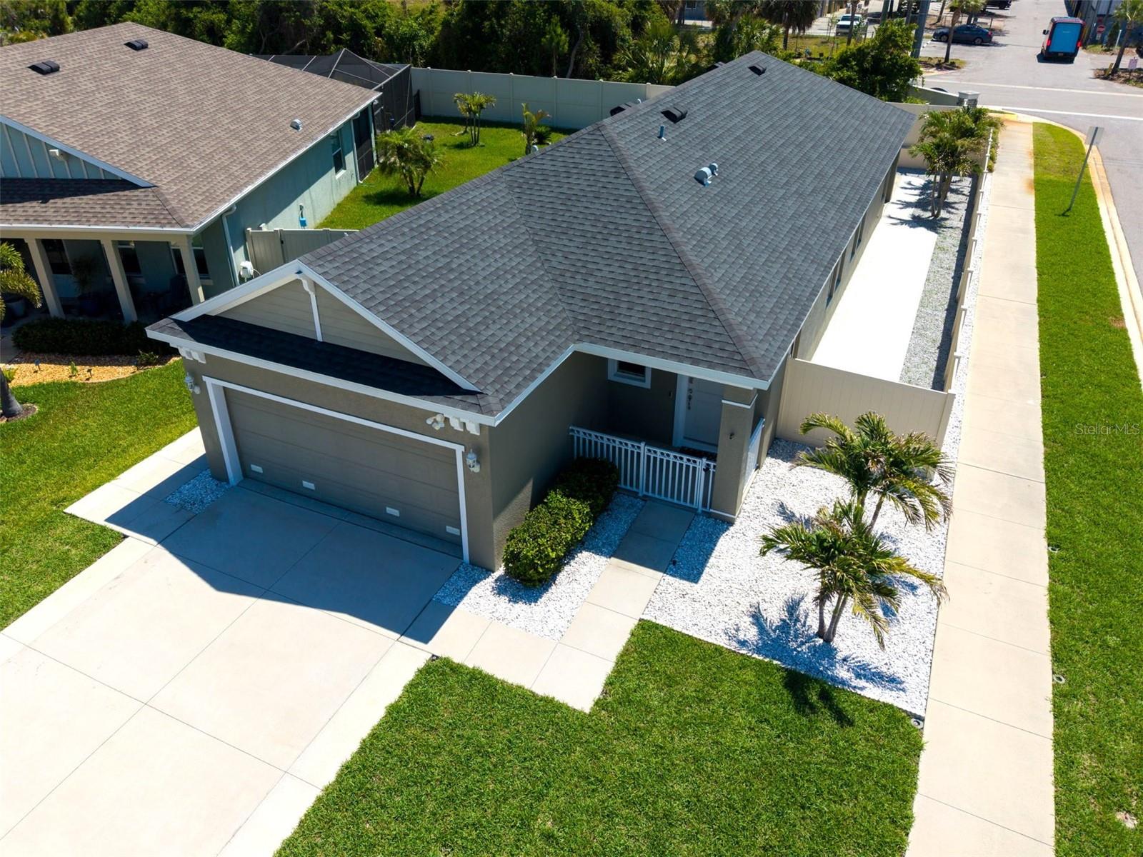 1461 N RIVER CIR