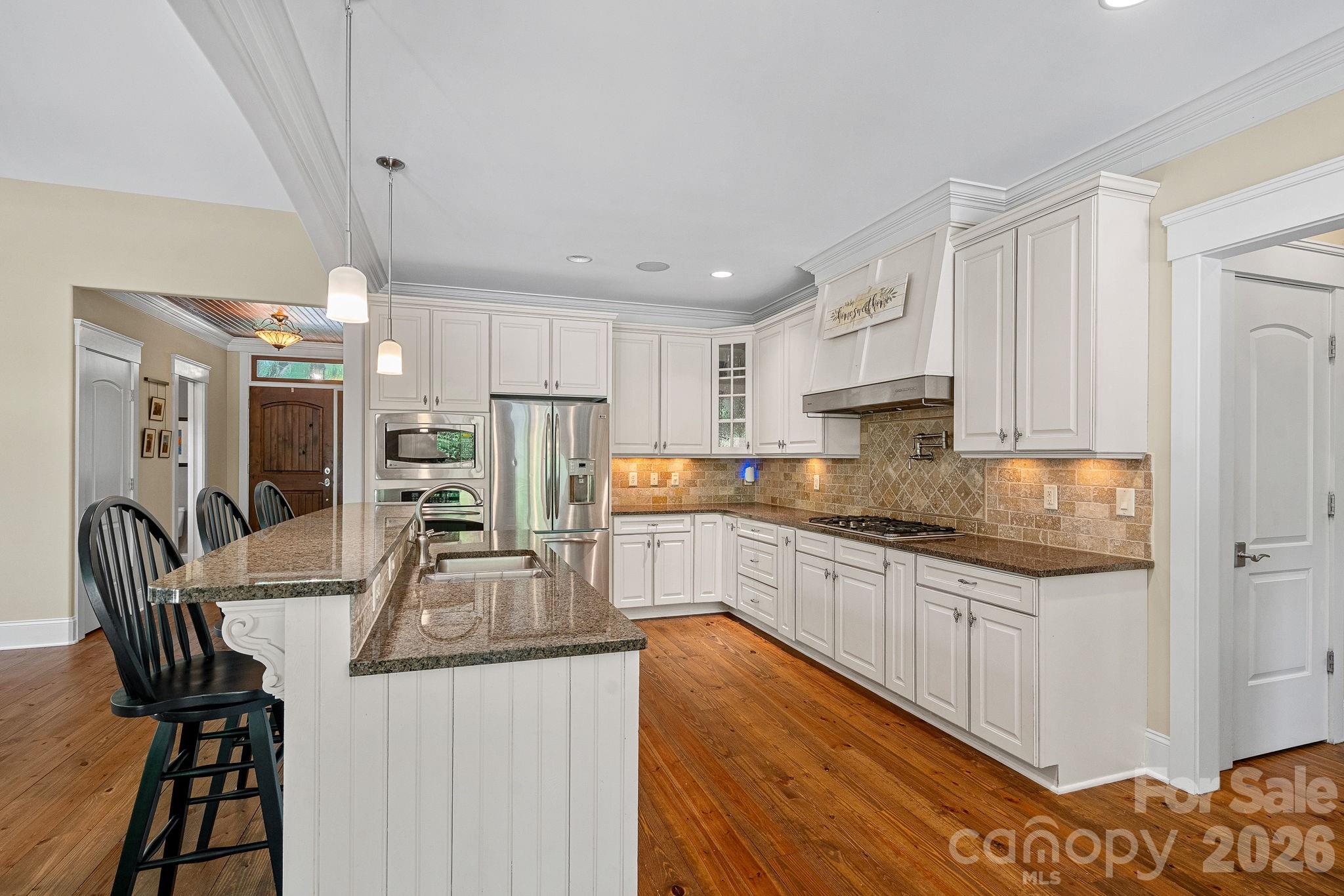 Single Family Residence at 236 Tuskarora Trail, Mooresville, photo 17 of 47
