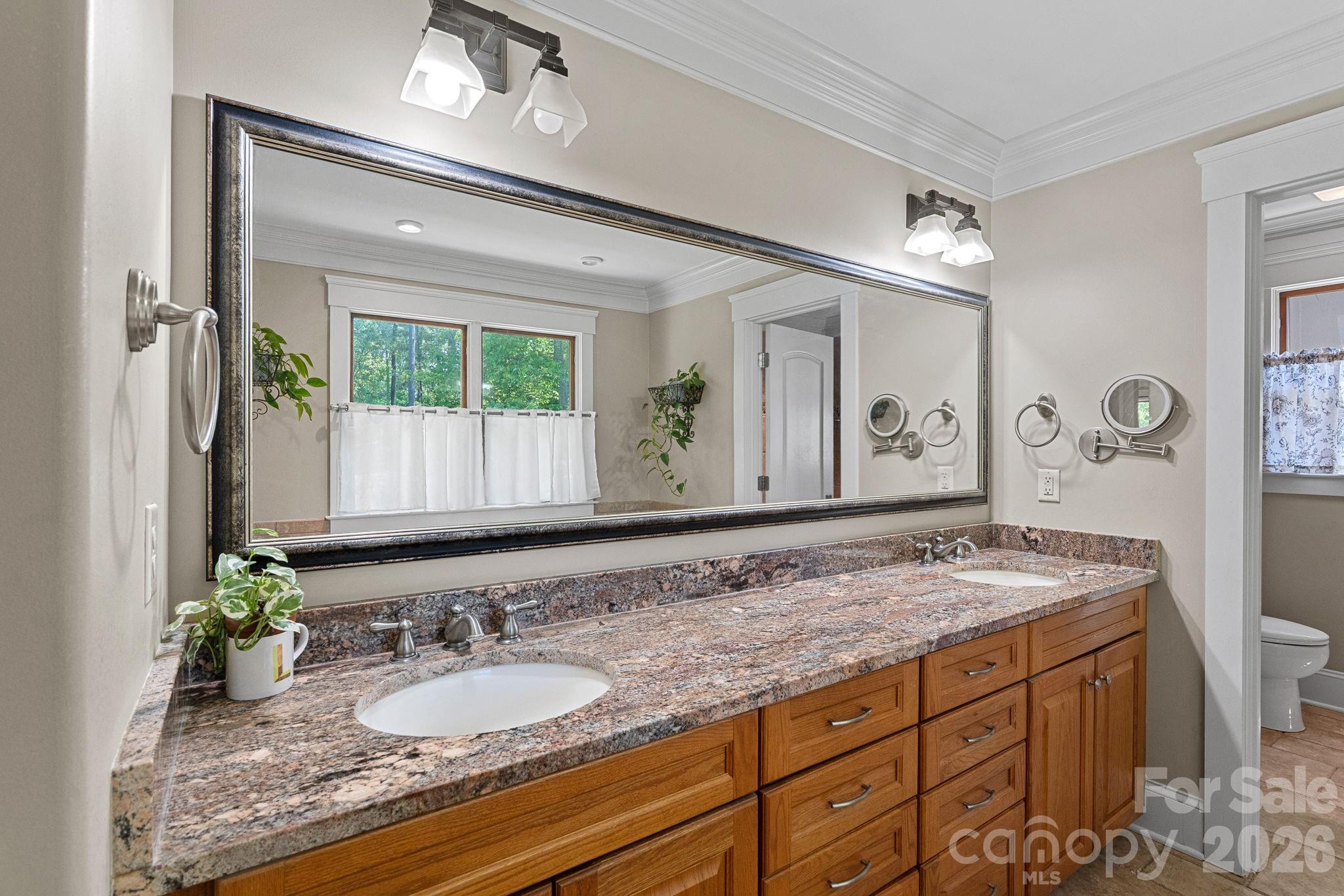 Primary bathroom with tub and separate shower - 236 Tuskarora Trail, Mooresville