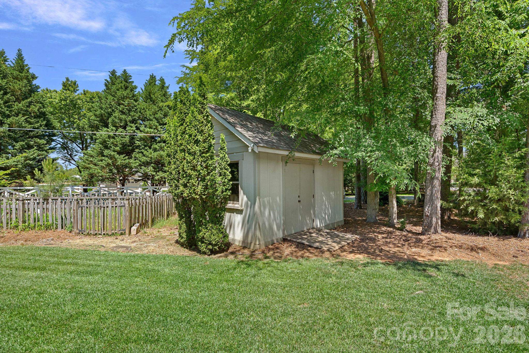 Fenced Garden area and shed - 236 Tuskarora Trail, Mooresville