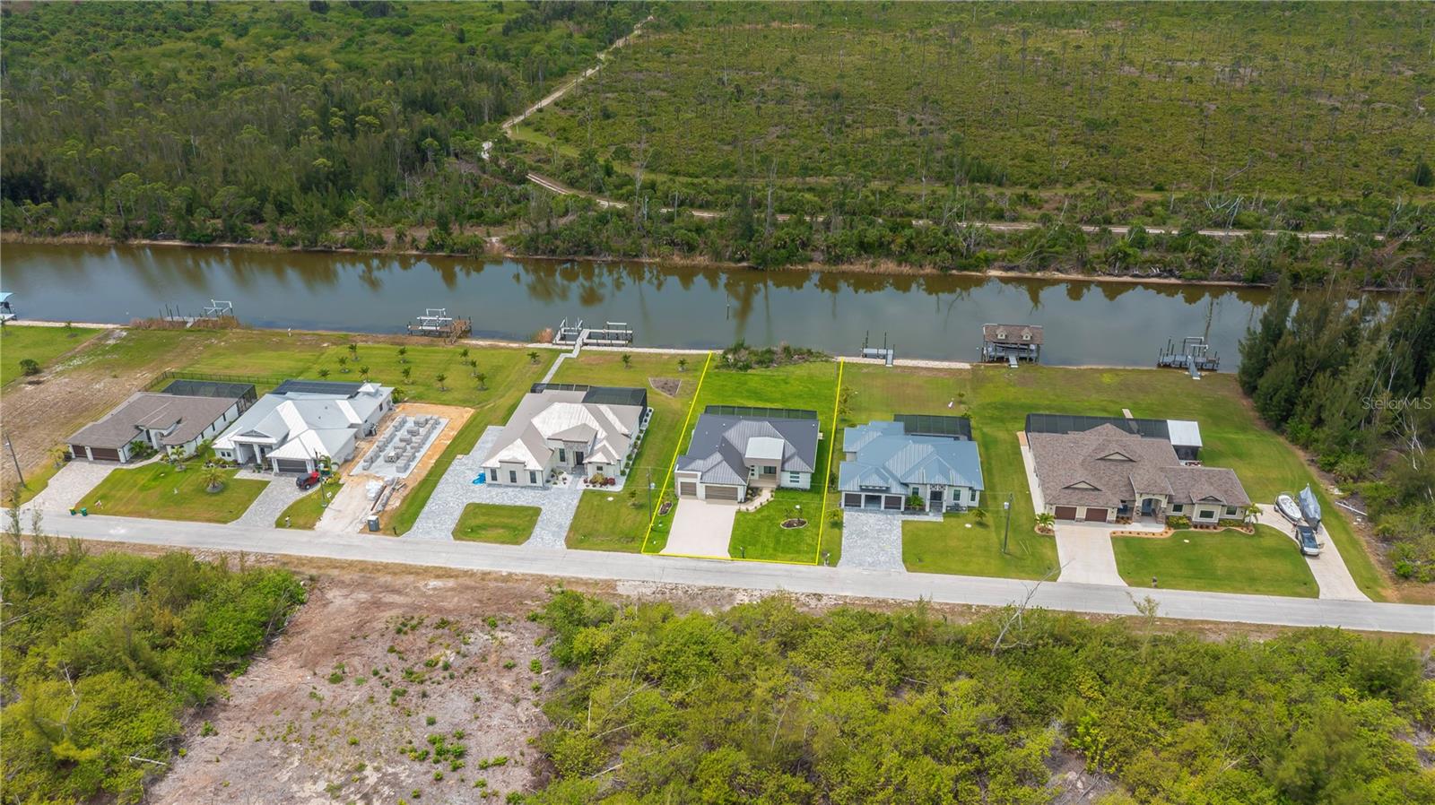 Highlighting Gulf Access. - 16692 LIGGETT CIR, PORT CHARLOTTE