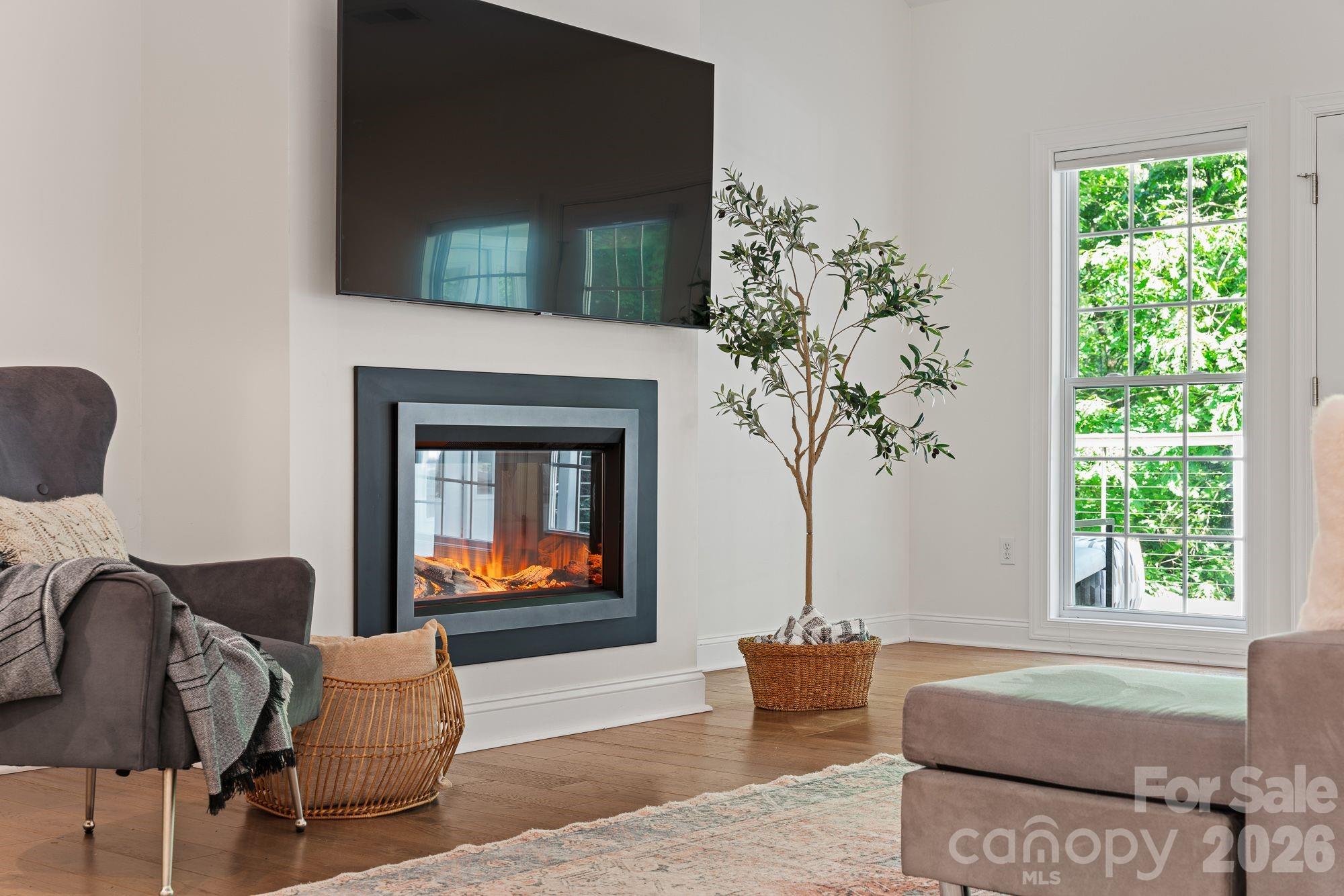 Single Family Residence at 2508 Carriage Falls Court, Hendersonville, photo 6 of 46