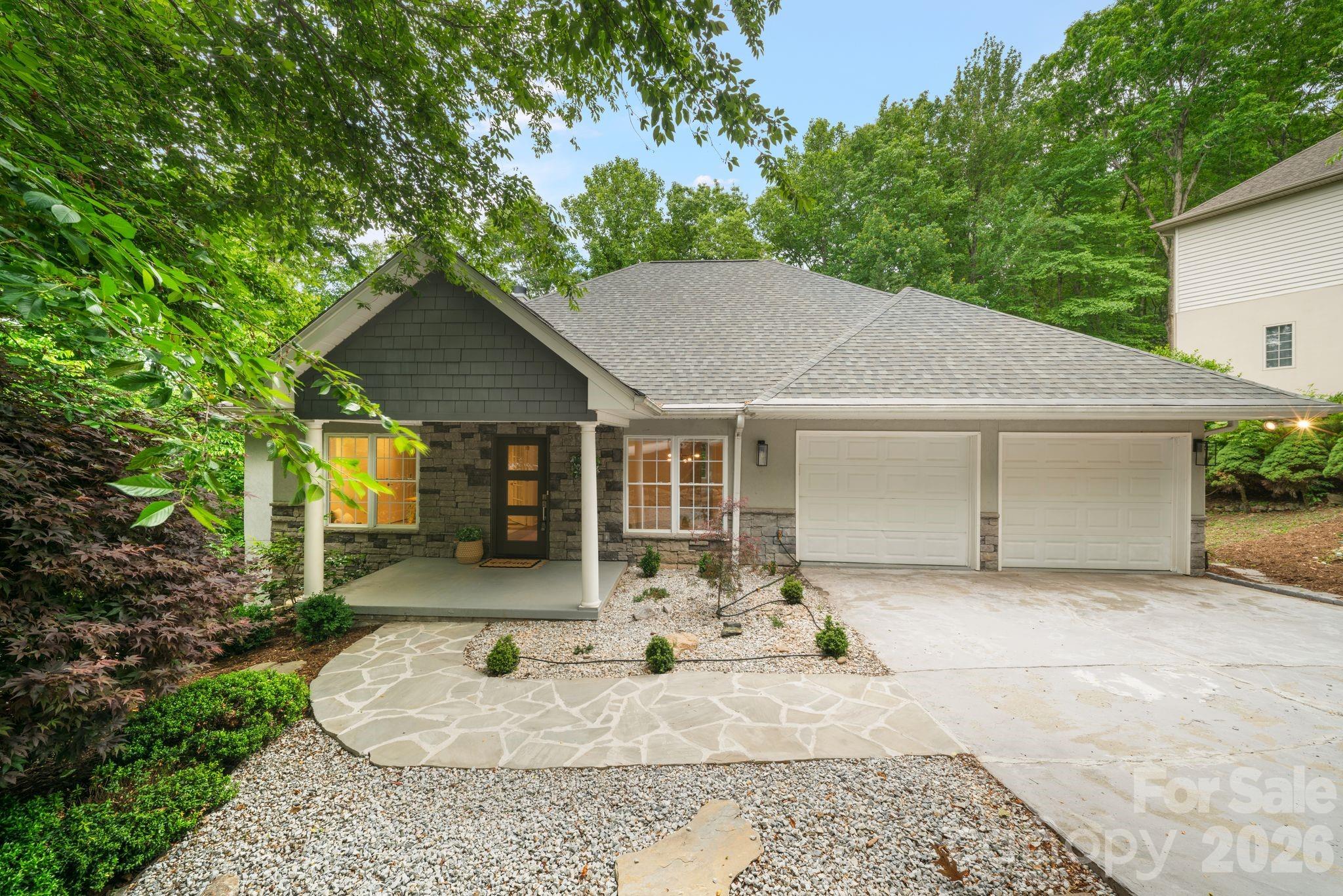 Single Family Residence at 2508 Carriage Falls Court, Hendersonville, photo 2 of 46