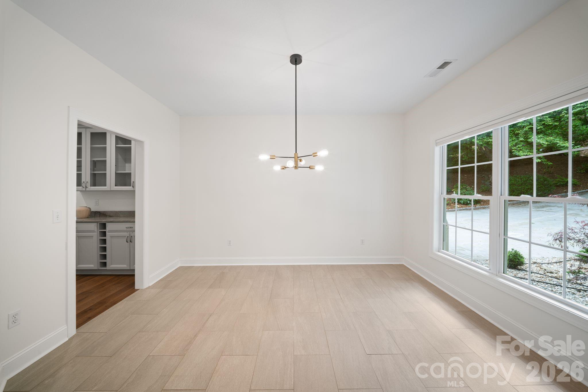 Single Family Residence at 2508 Carriage Falls Court, Hendersonville, photo 21 of 46