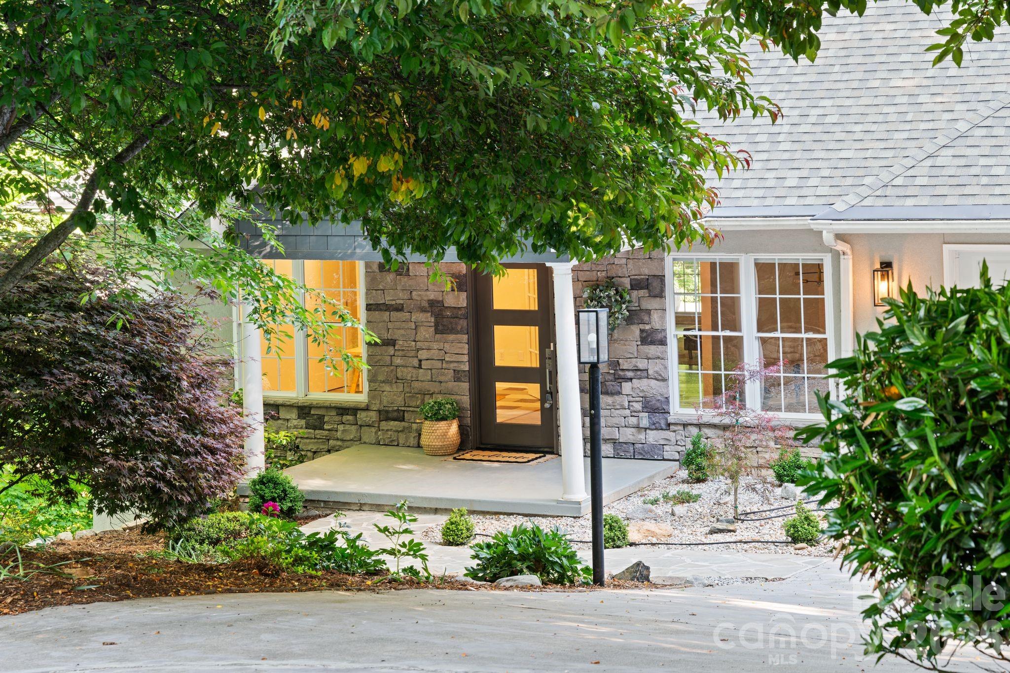 Single Family Residence at 2508 Carriage Falls Court, Hendersonville, photo 36 of 46
