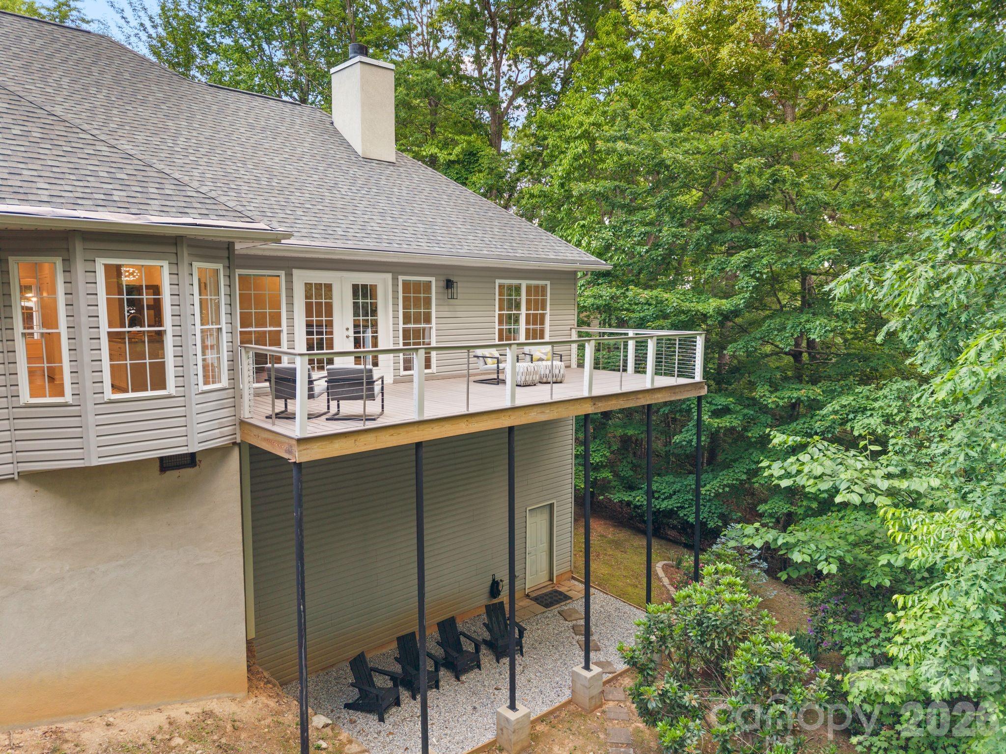 Single Family Residence at 2508 Carriage Falls Court, Hendersonville, photo 38 of 46