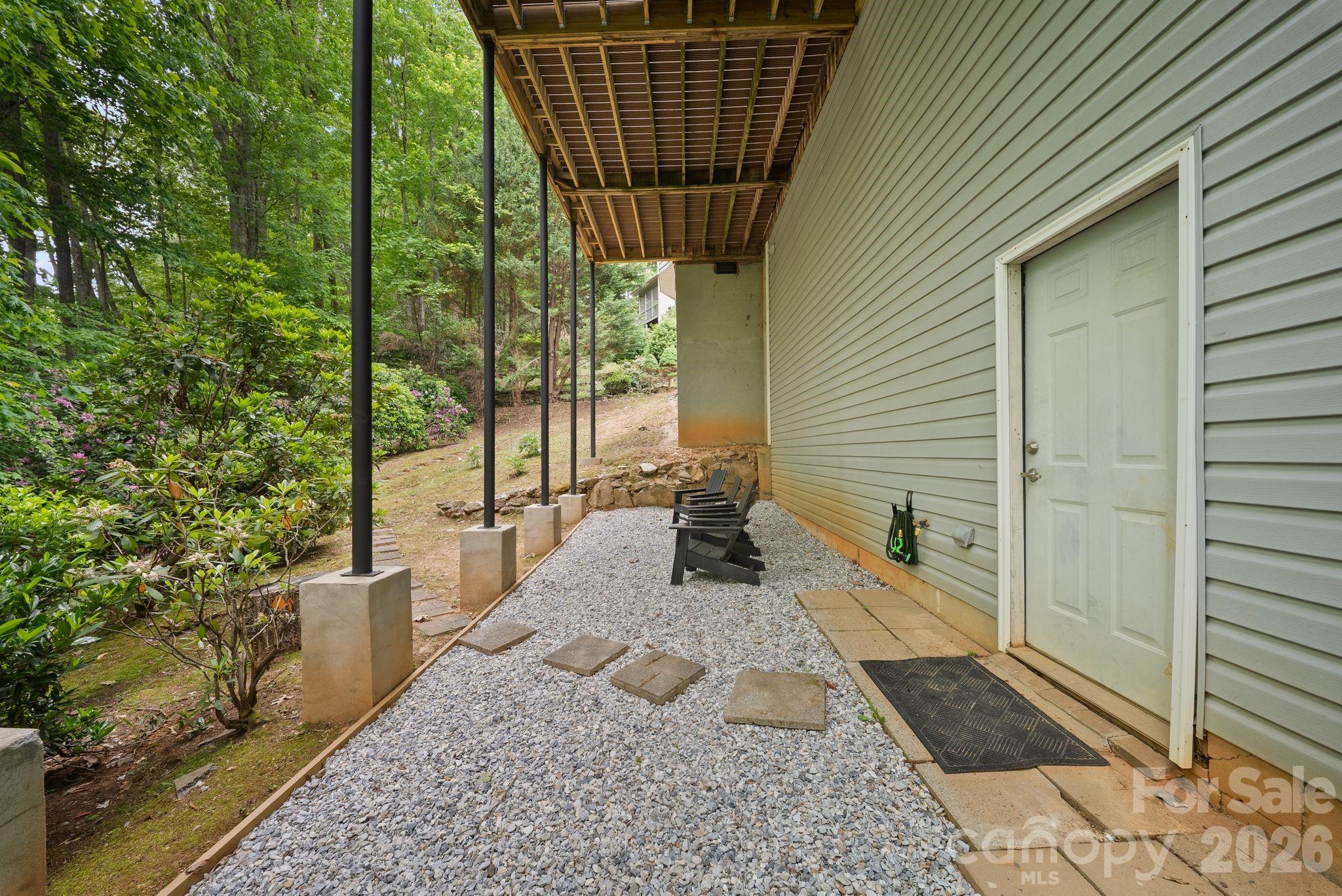 Single Family Residence at 2508 Carriage Falls Court, Hendersonville, photo 43 of 46