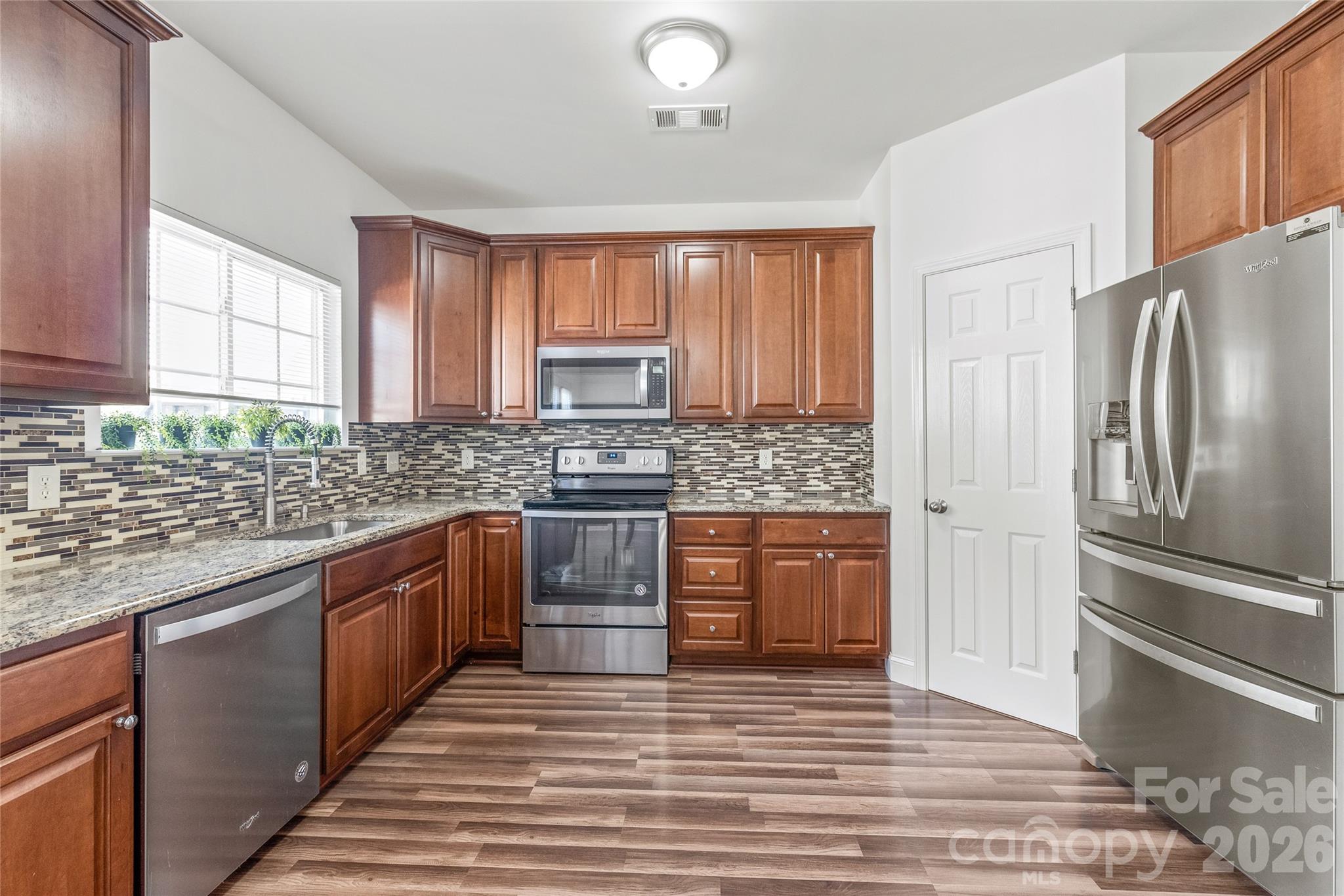 Townhouse at 1707 Kashmir White Lane, Fort Mill, photo 8 of 33