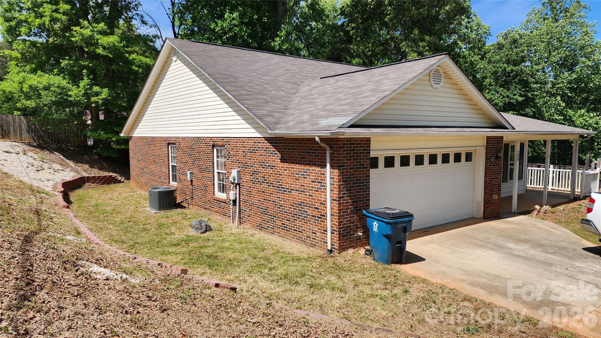 Left side elevation - 200 Park Place, Morganton