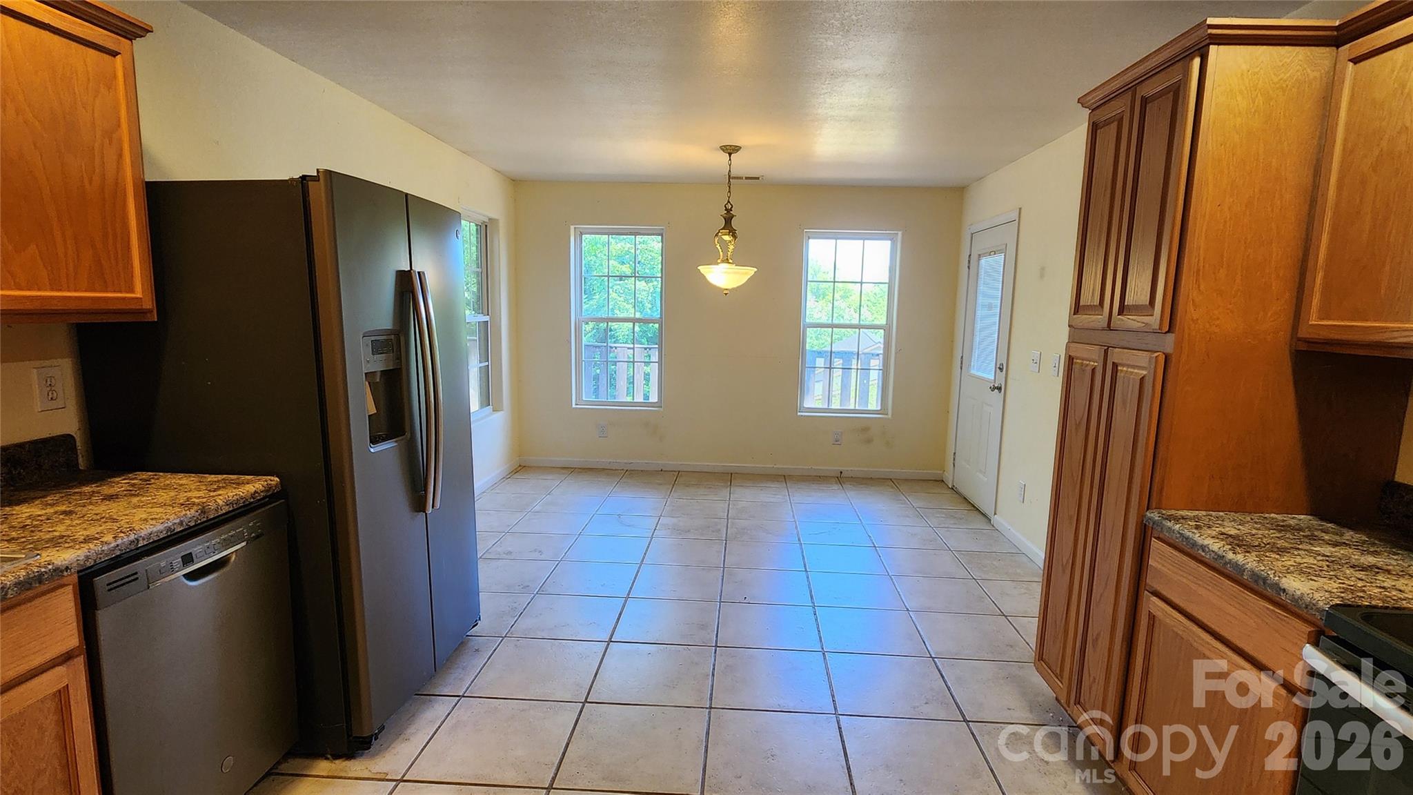 Single Family Residence at 200 Park Place, Morganton, photo 7 of 36
