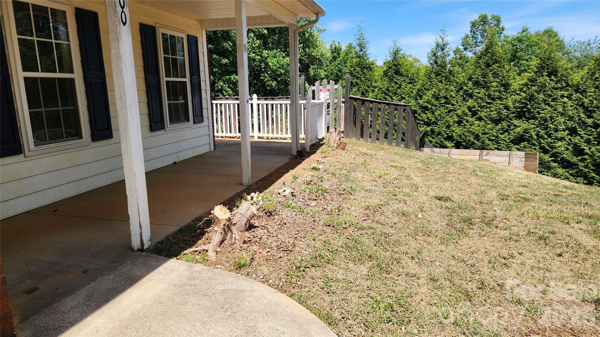 Sit on porch and enjoy views overlooking neighborhood - 200 Park Place, Morganton