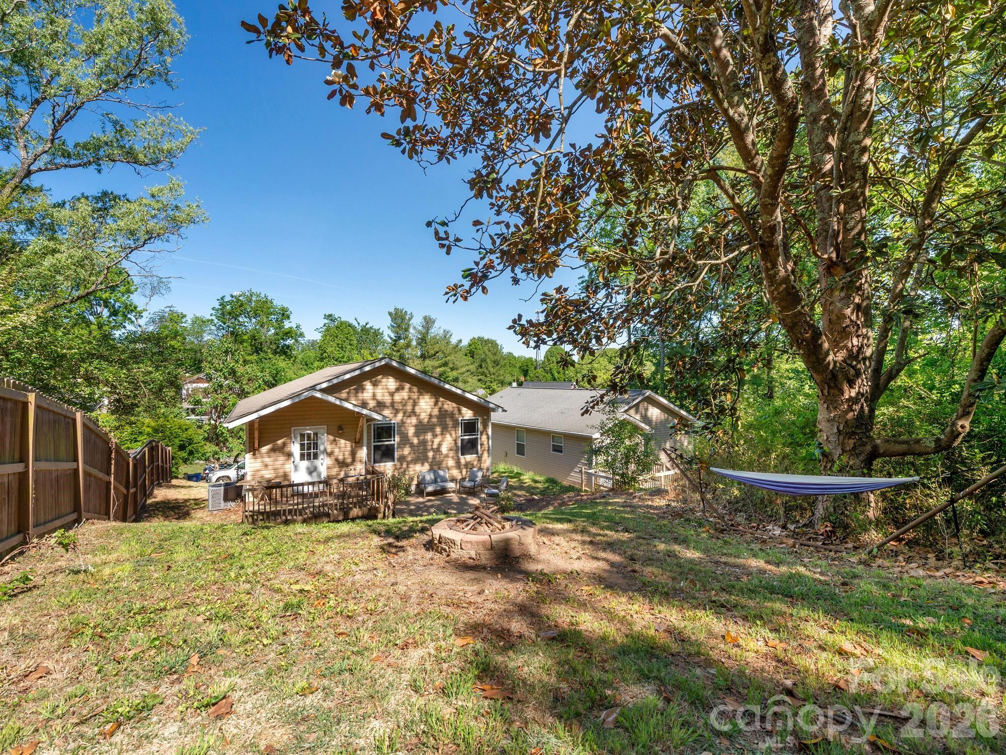 Single Family Residence at 24 Hilldale Road, Asheville, photo 4 of 32