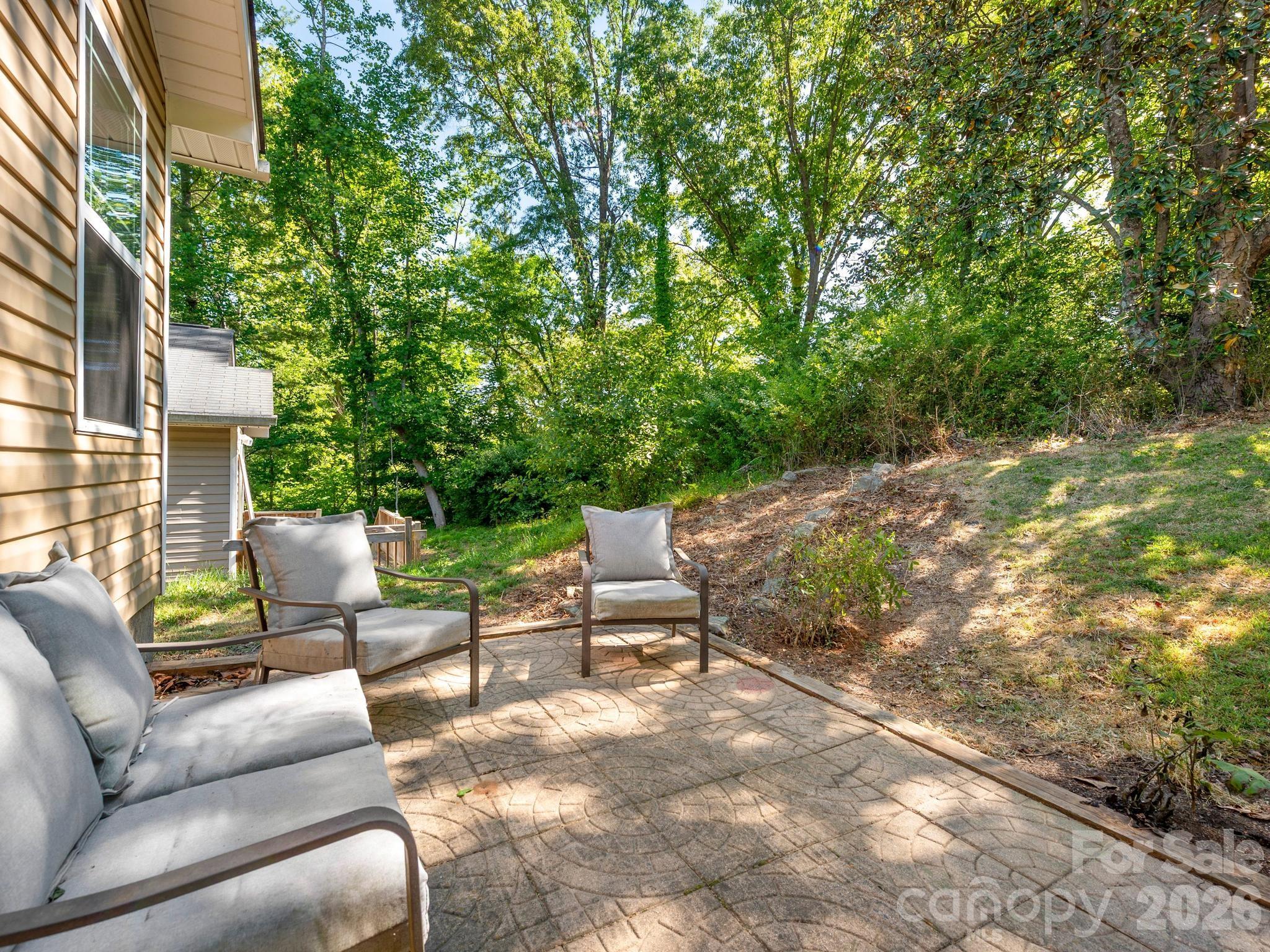 Back patio - 24 Hilldale Road, Asheville
