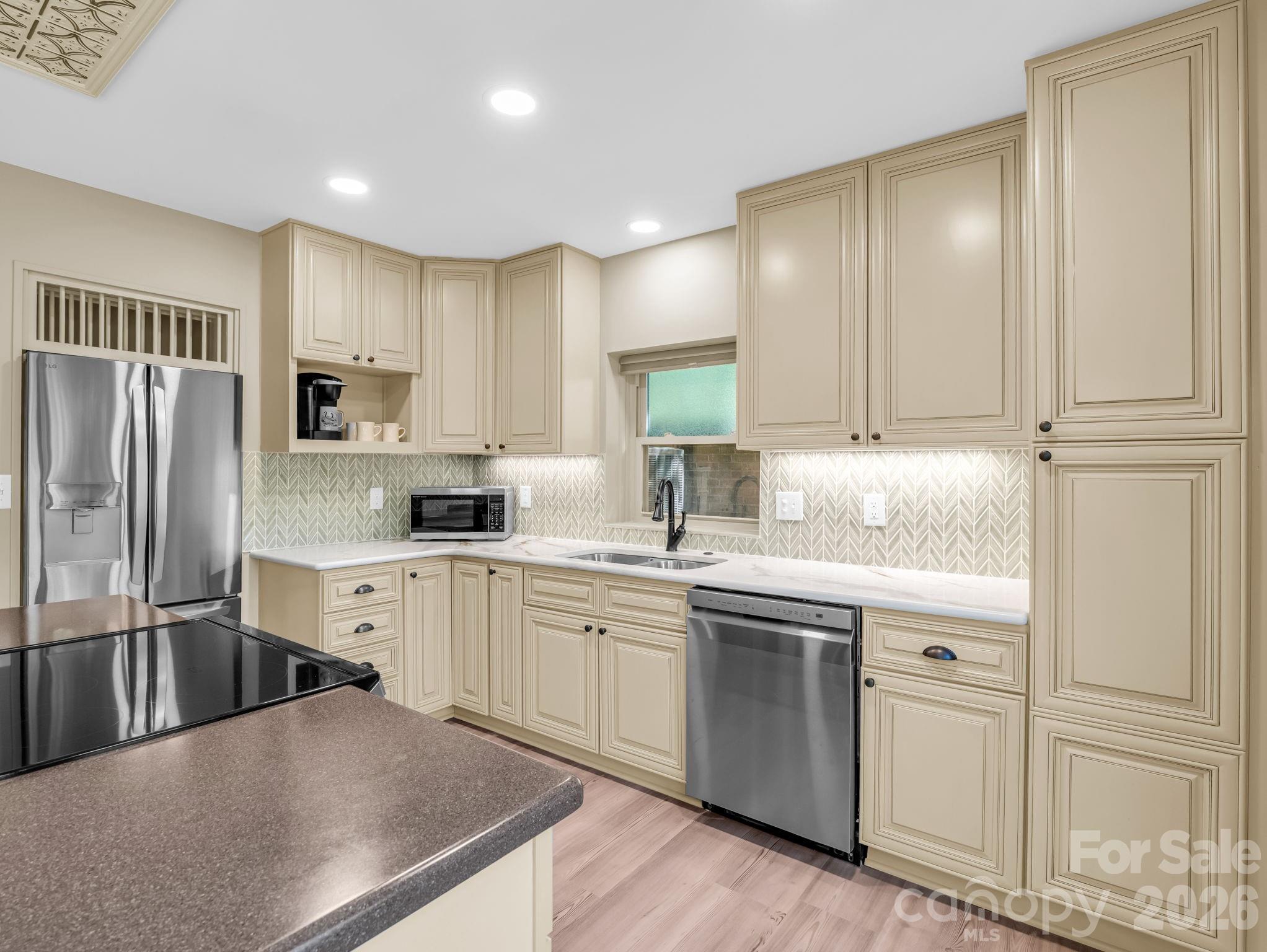Brand new stainless steel appliances all convey. - 44 Jervey Road, Tryon