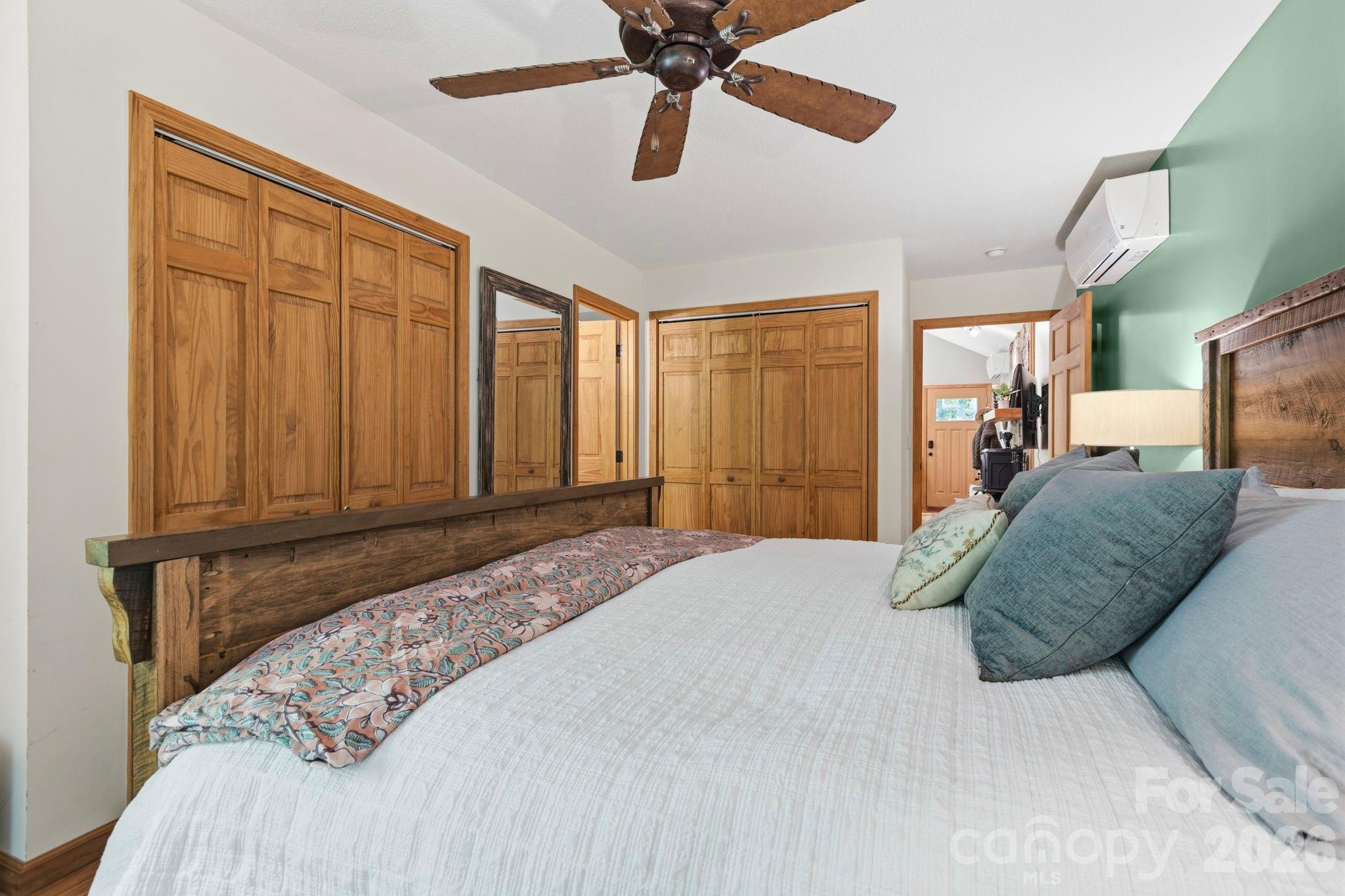 Two closets, one a 3' x 6' walk-in - 500 Winter Star Road, Burnsville