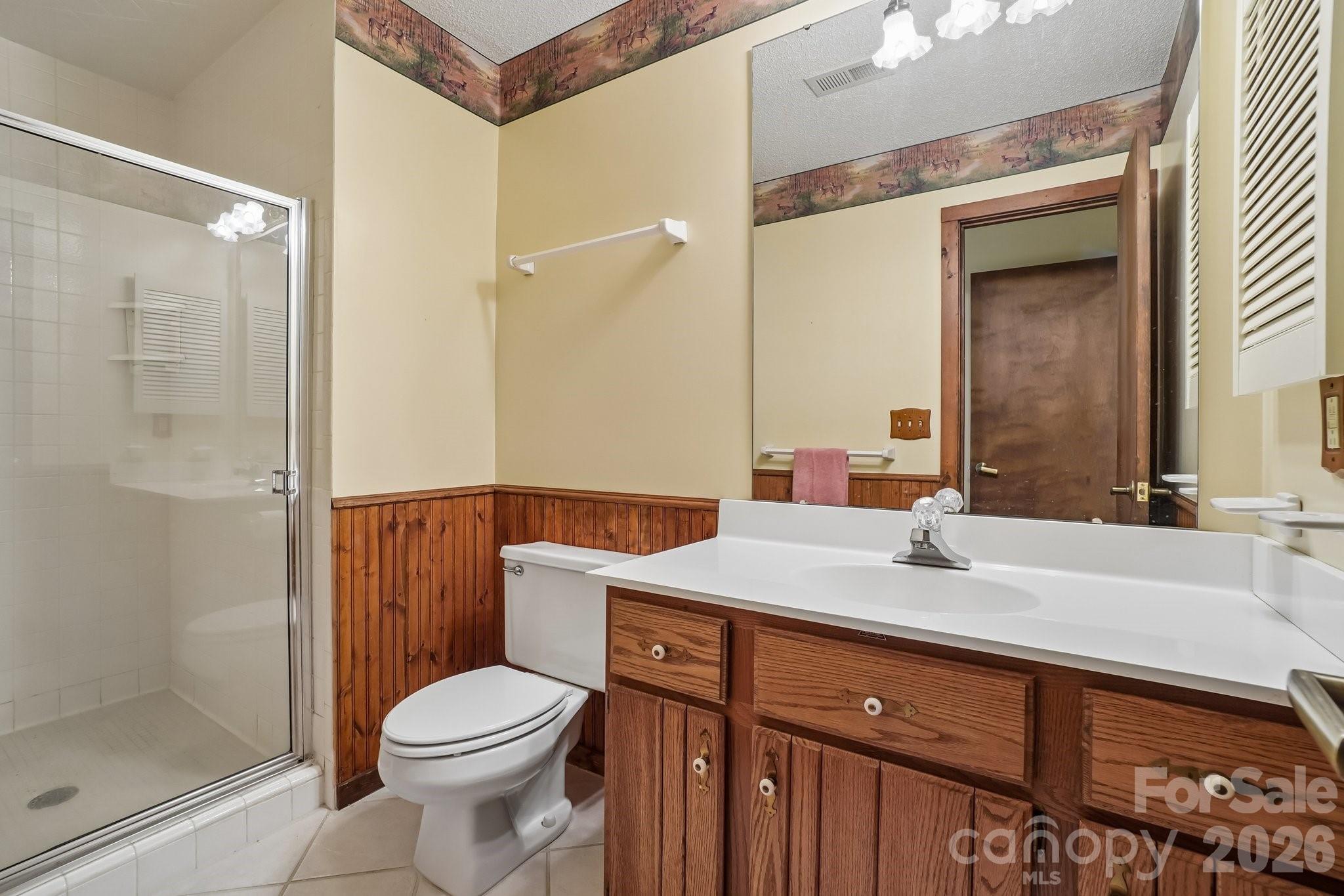2nd Primary Bath W/Tiled Shower - 302 Eagles Nest Court S, Mars Hill