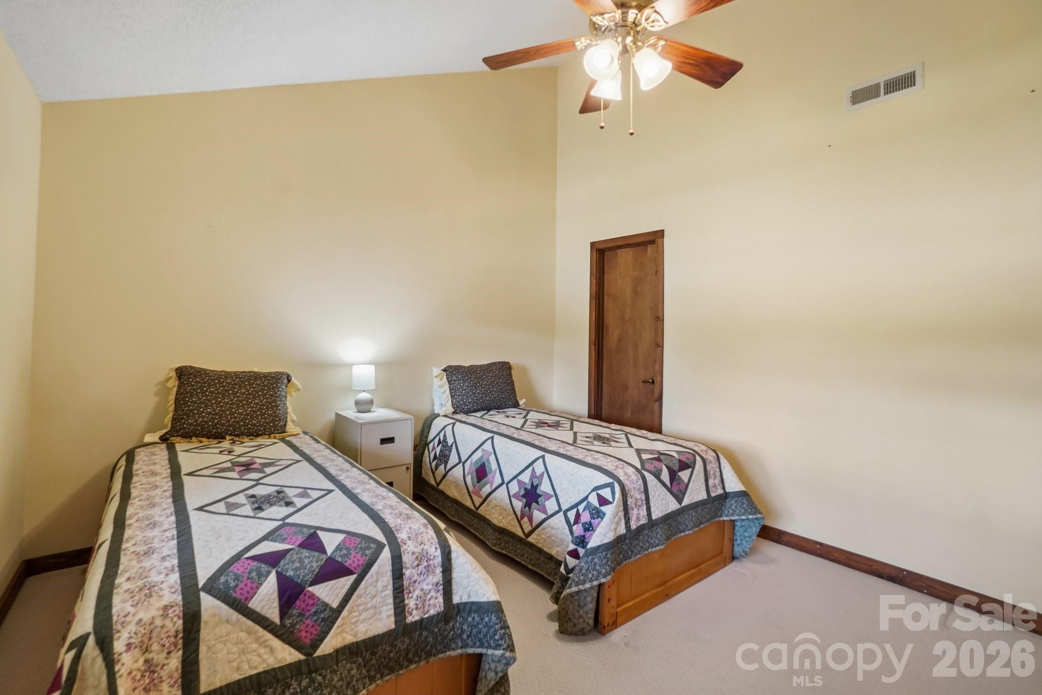 2nd Primary Suite - 302 Eagles Nest Court S, Mars Hill