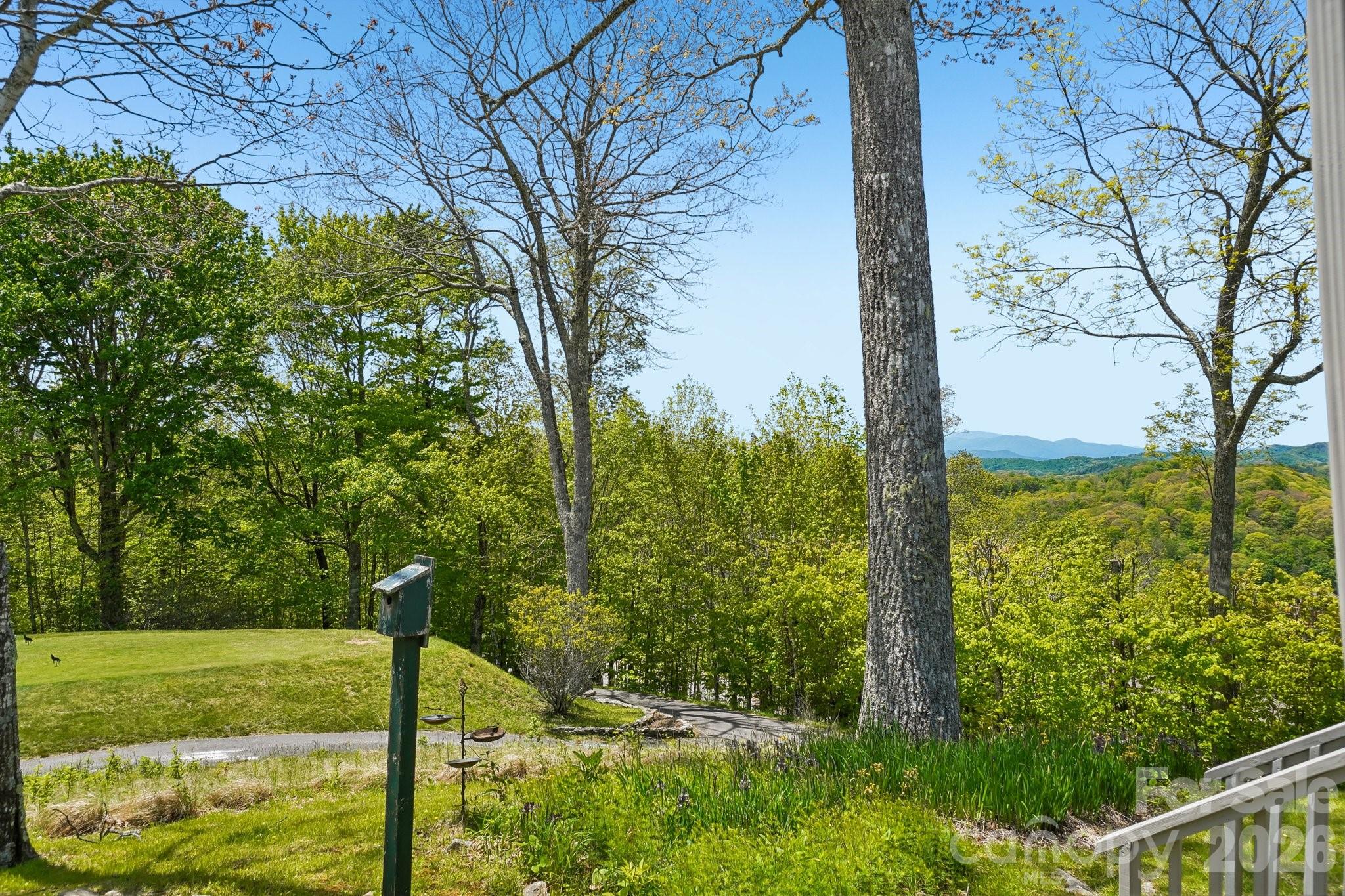 Southern Exposure Villa w/Golf Course views - 302 Eagles Nest Court S, Mars Hill