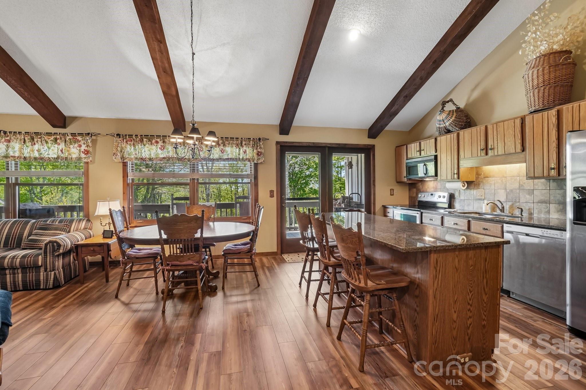 Island w/Granite - 302 Eagles Nest Court S, Mars Hill