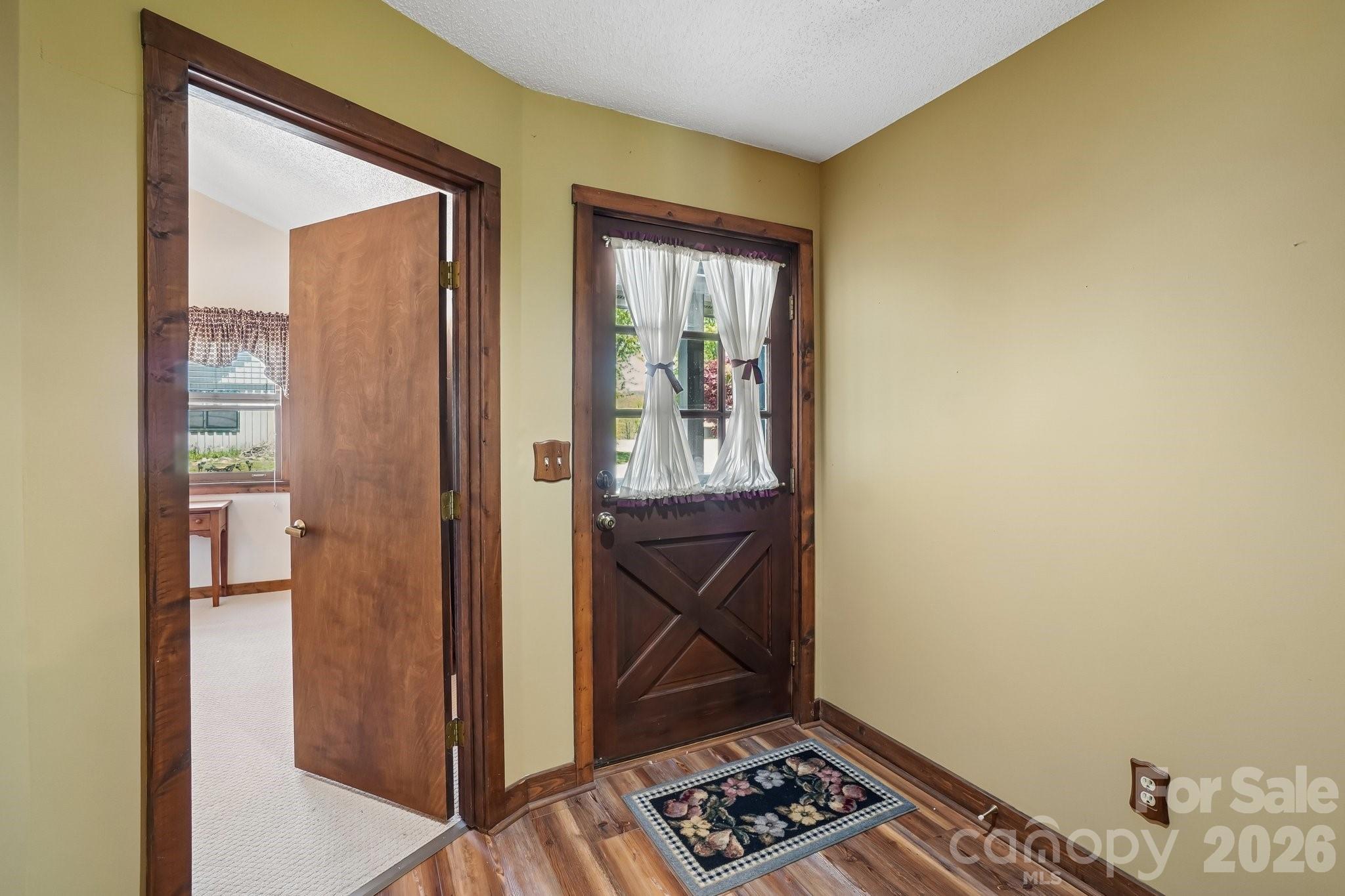 Enter This Amazing Villa - 302 Eagles Nest Court S, Mars Hill