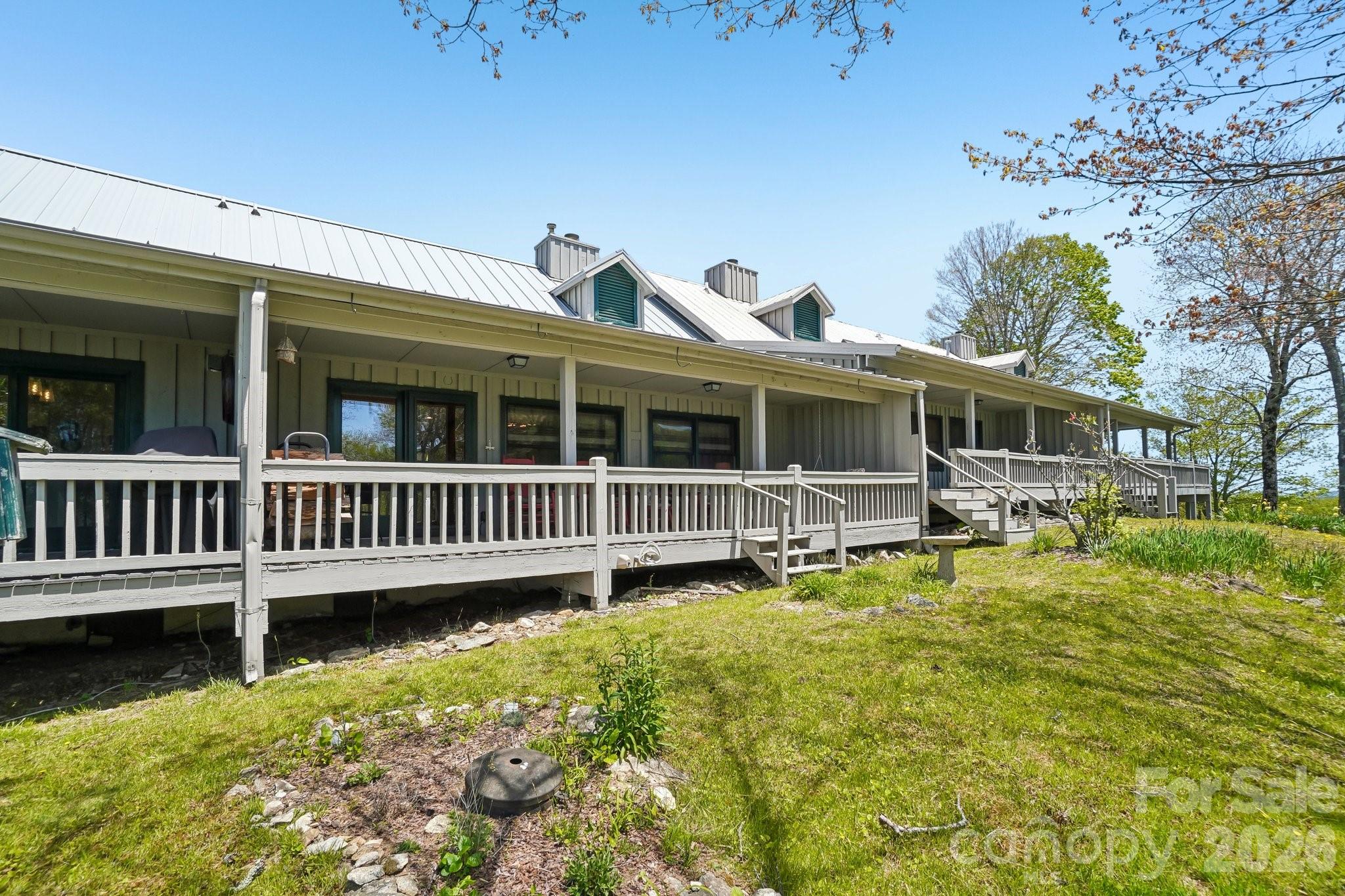 Private Covered Rear Deck - 302 Eagles Nest Court S, Mars Hill