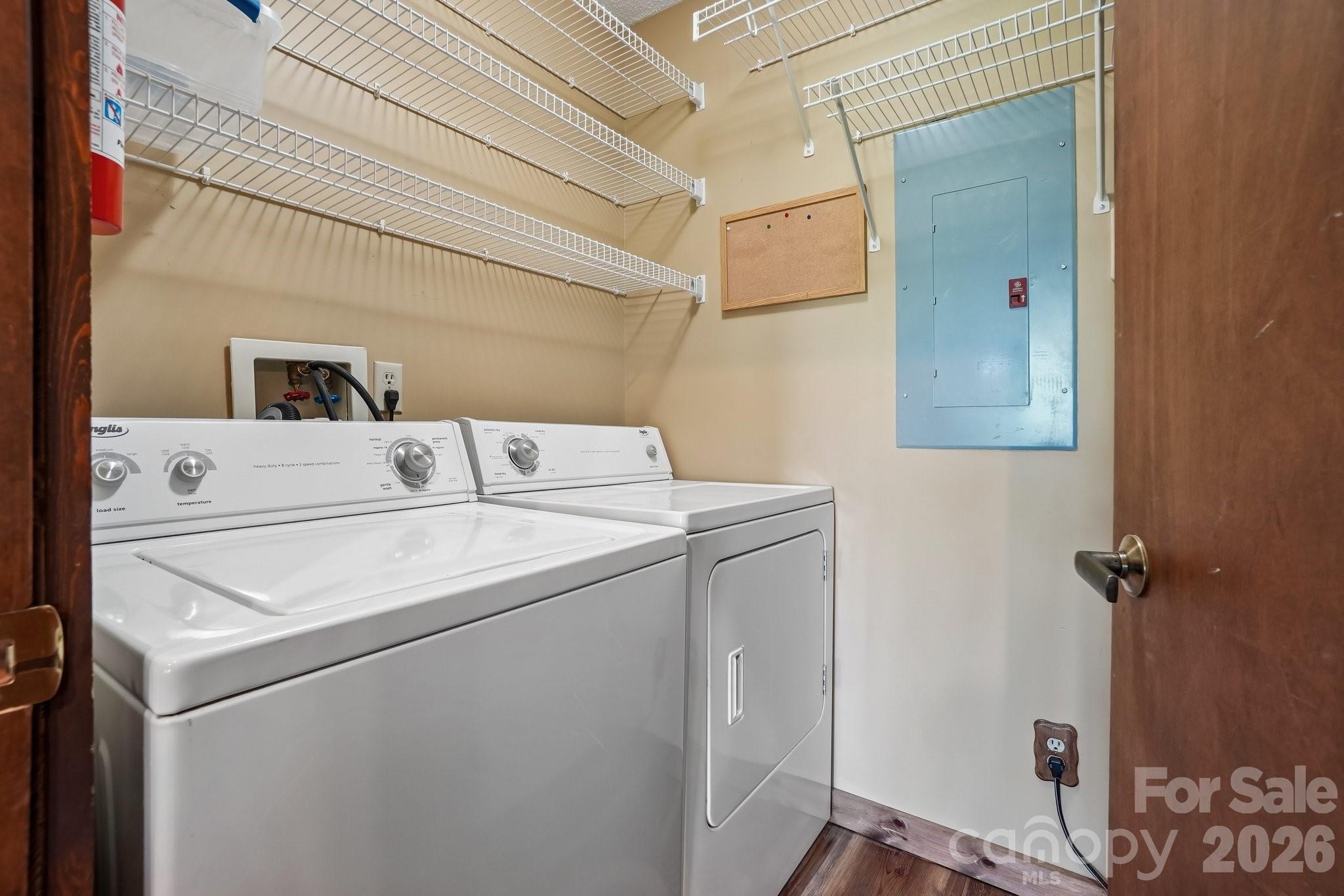 Laundry/Pantry - 302 Eagles Nest Court S, Mars Hill
