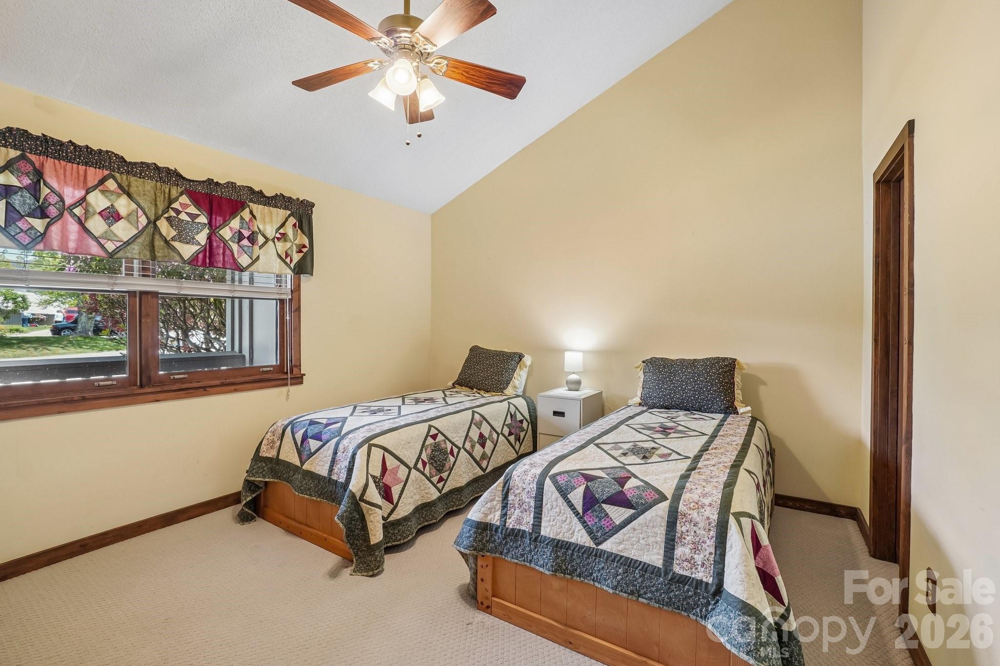 2nd Primary Suite - 302 Eagles Nest Court S, Mars Hill