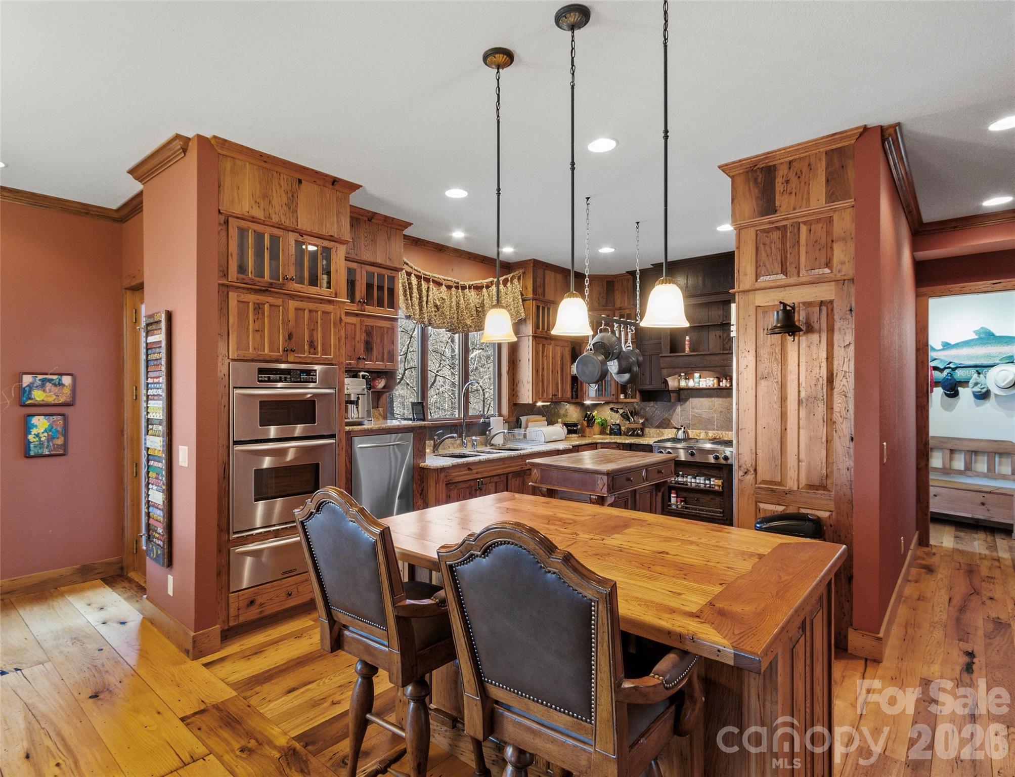 Single Family Residence at 56 Spring House Drive, Burnsville, photo 11 of 42