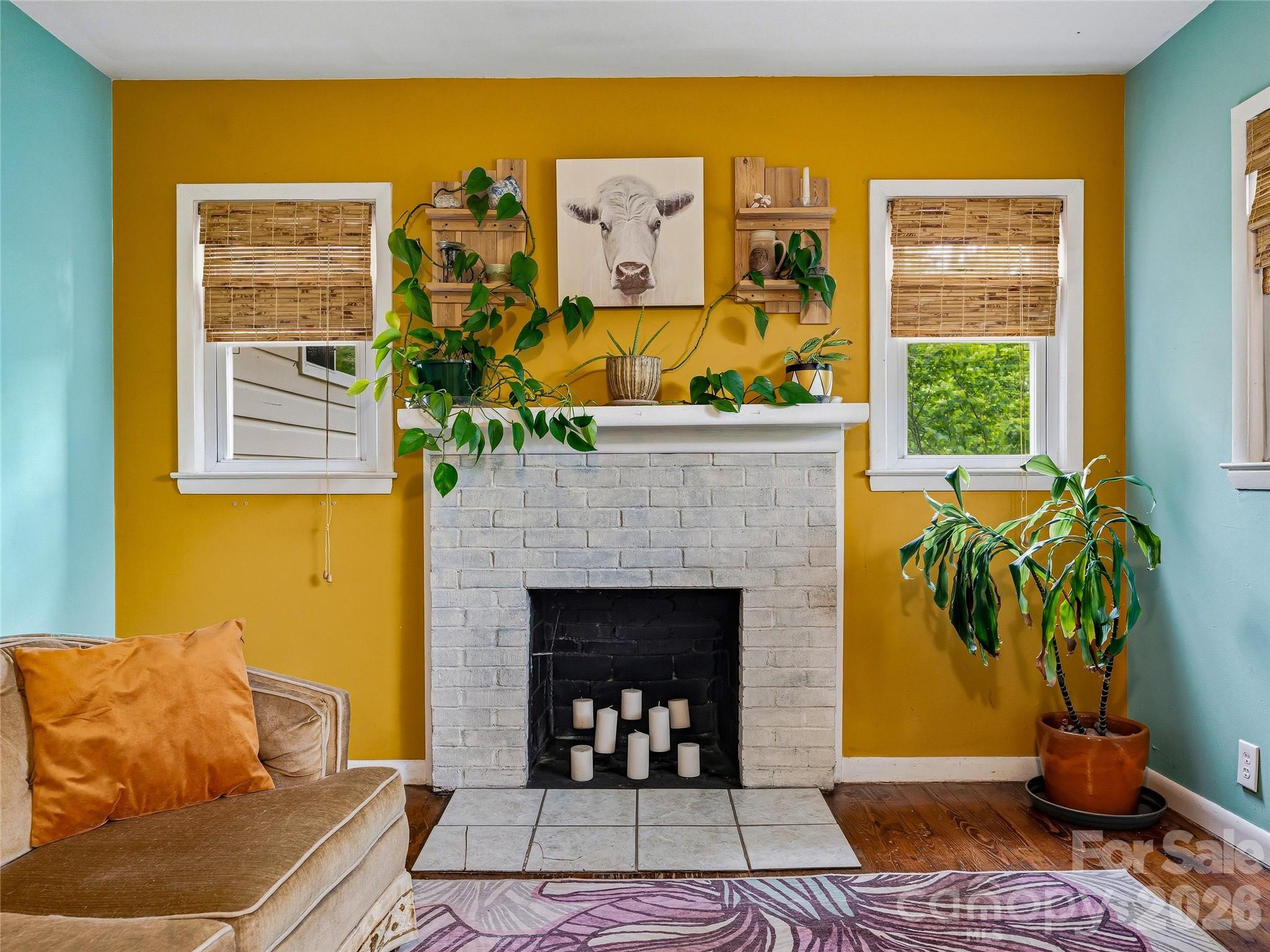 Warm and Inviting - 506 Johnston School Road, Asheville