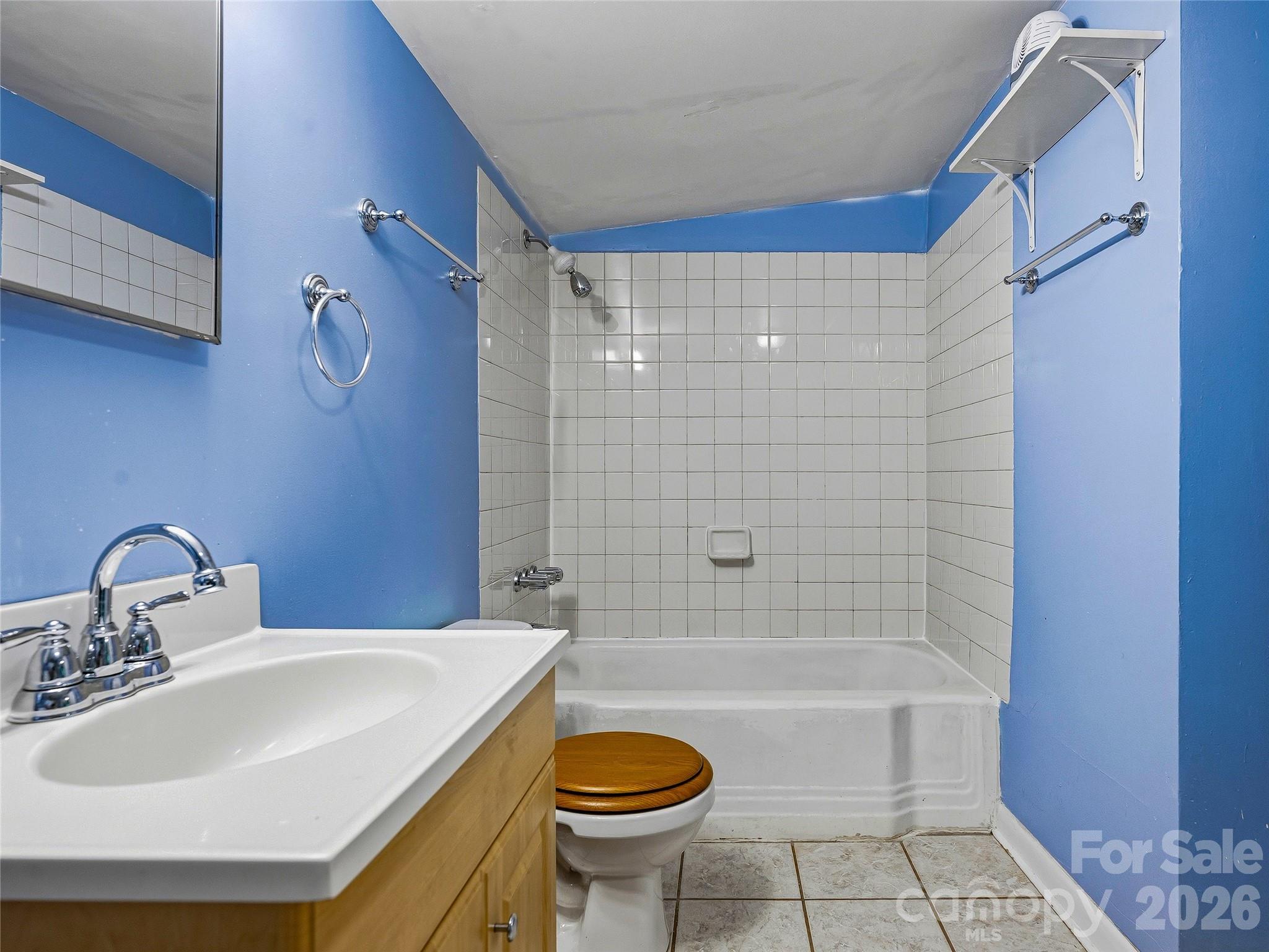 Guest Bathroom - 506 Johnston School Road, Asheville