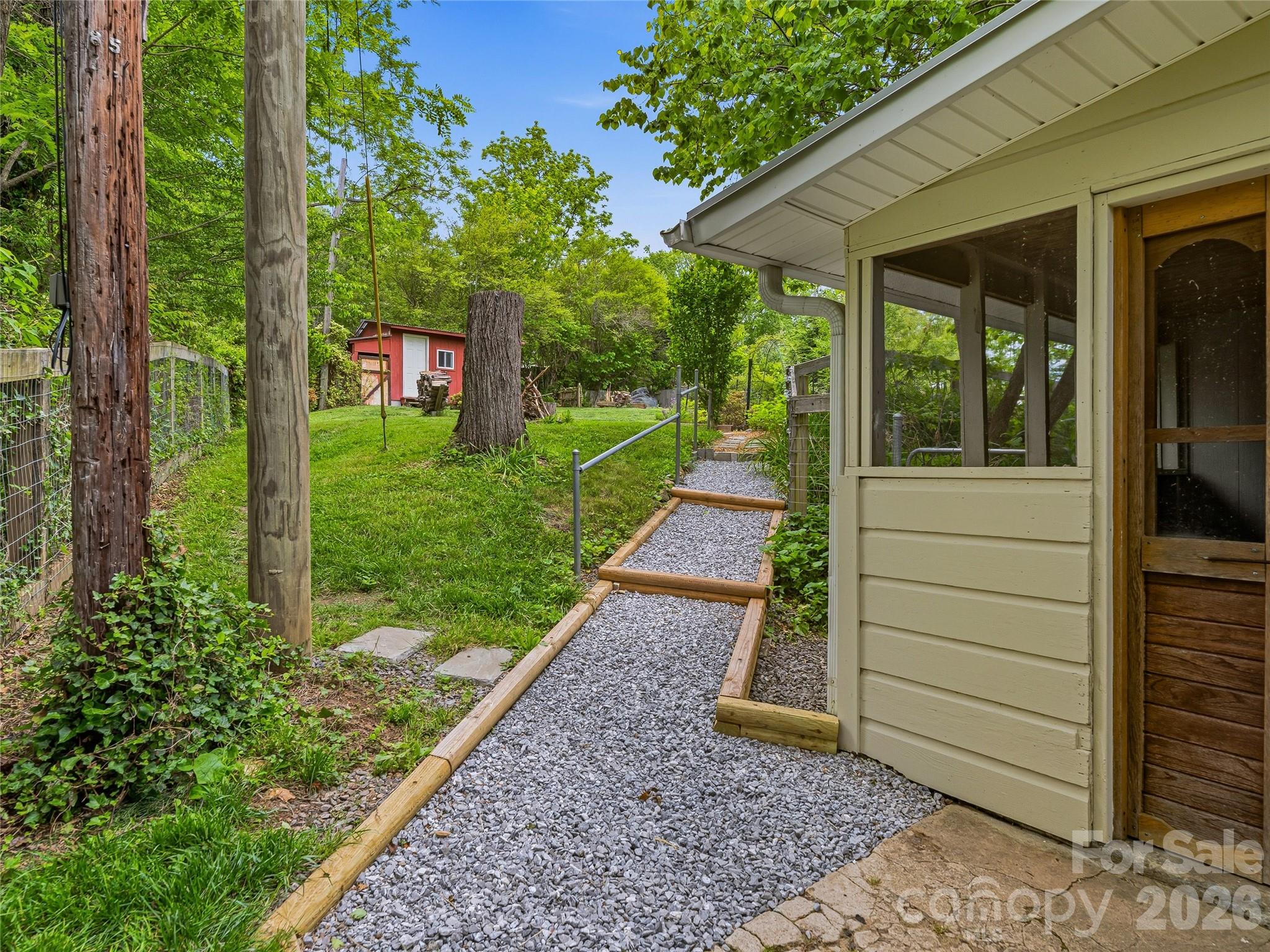 Head from back patio to garden - 506 Johnston School Road, Asheville