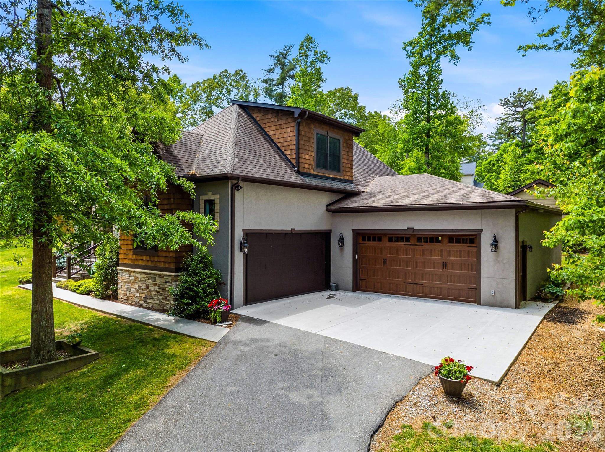 Single Family Residence at 112 Caleb Drive, Fletcher, photo 2 of 40