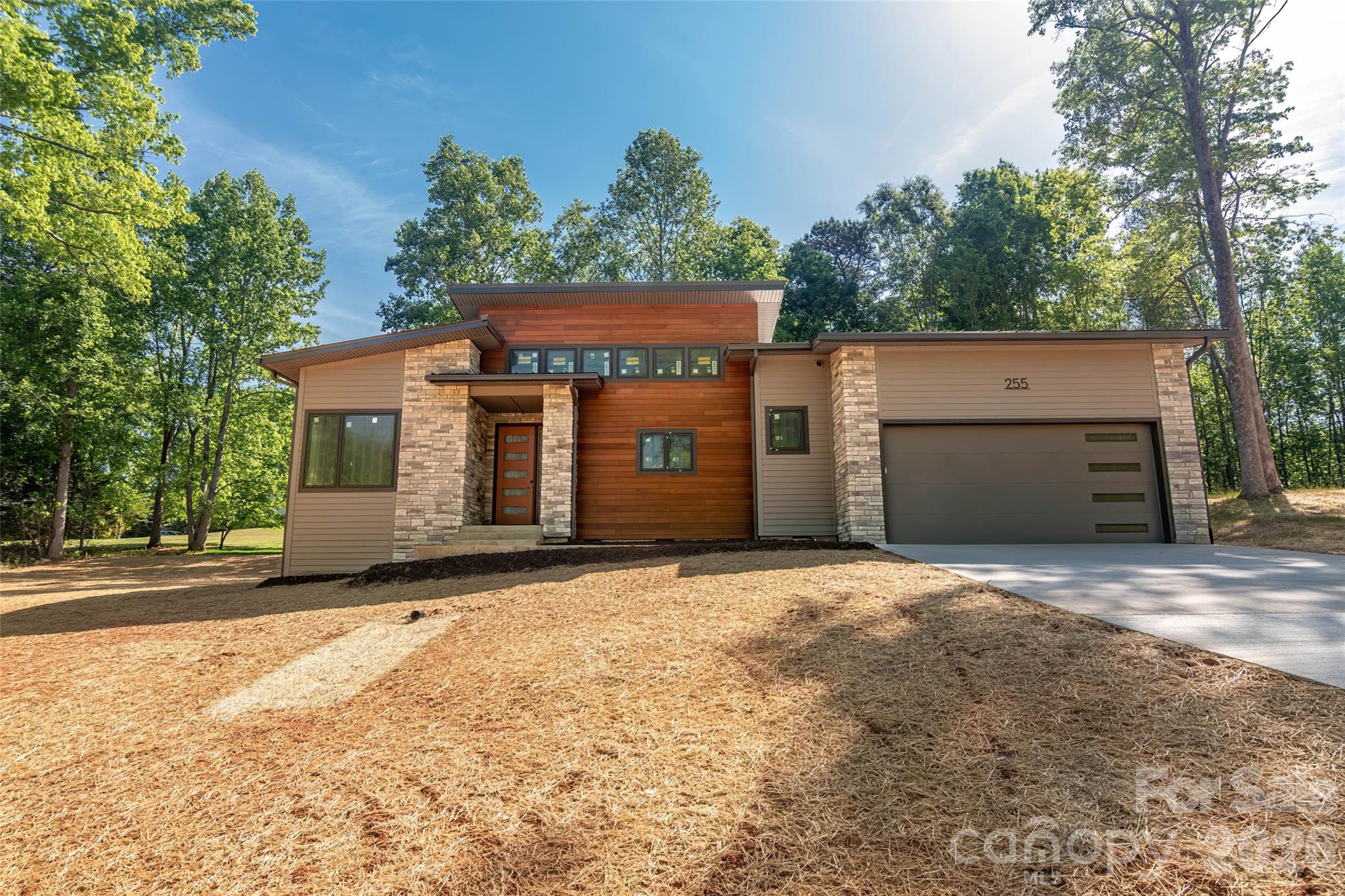 Single Family Residence at 255 Hunters Trace, Rutherfordton, photo 2 of 38
