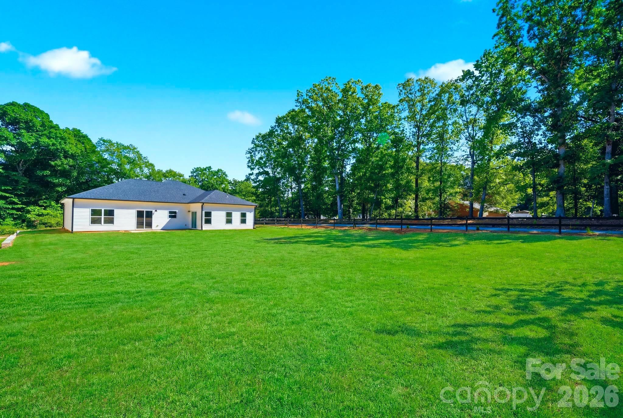 Single Family Residence at 3272 Fairview Drive, Gastonia, photo 31 of 40