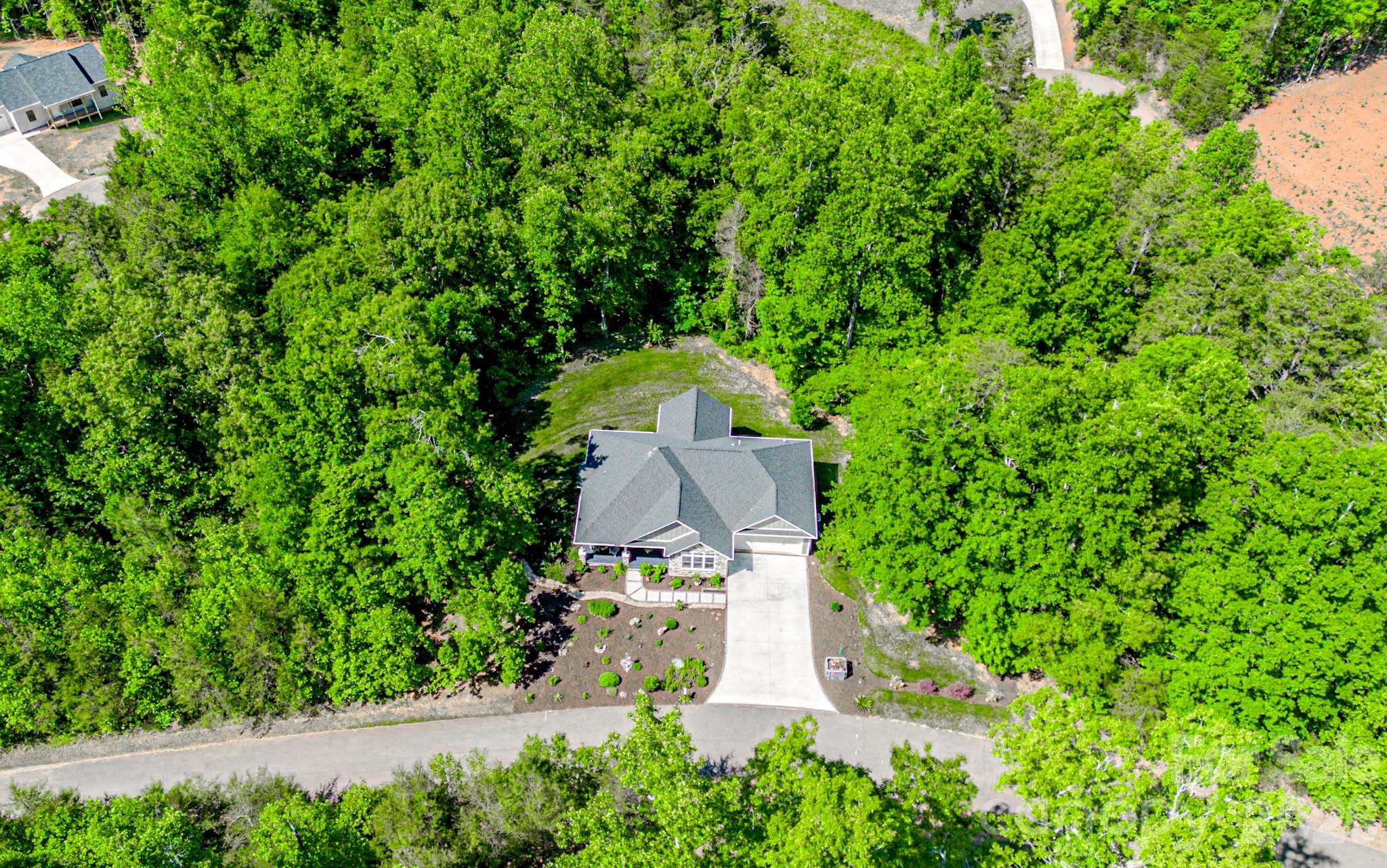 Single Family Residence at 278 Hunters Trace, Rutherfordton, photo 9 of 33