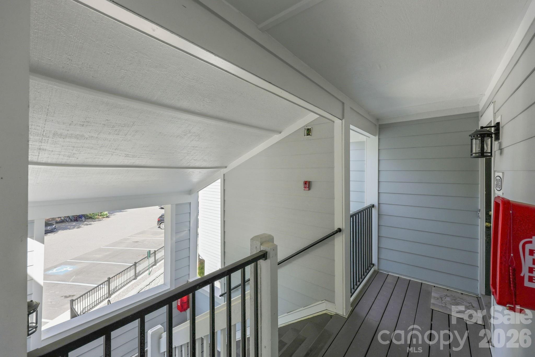 Condominium at 18801 Nautical Drive, Cornelius, photo 7 of 45